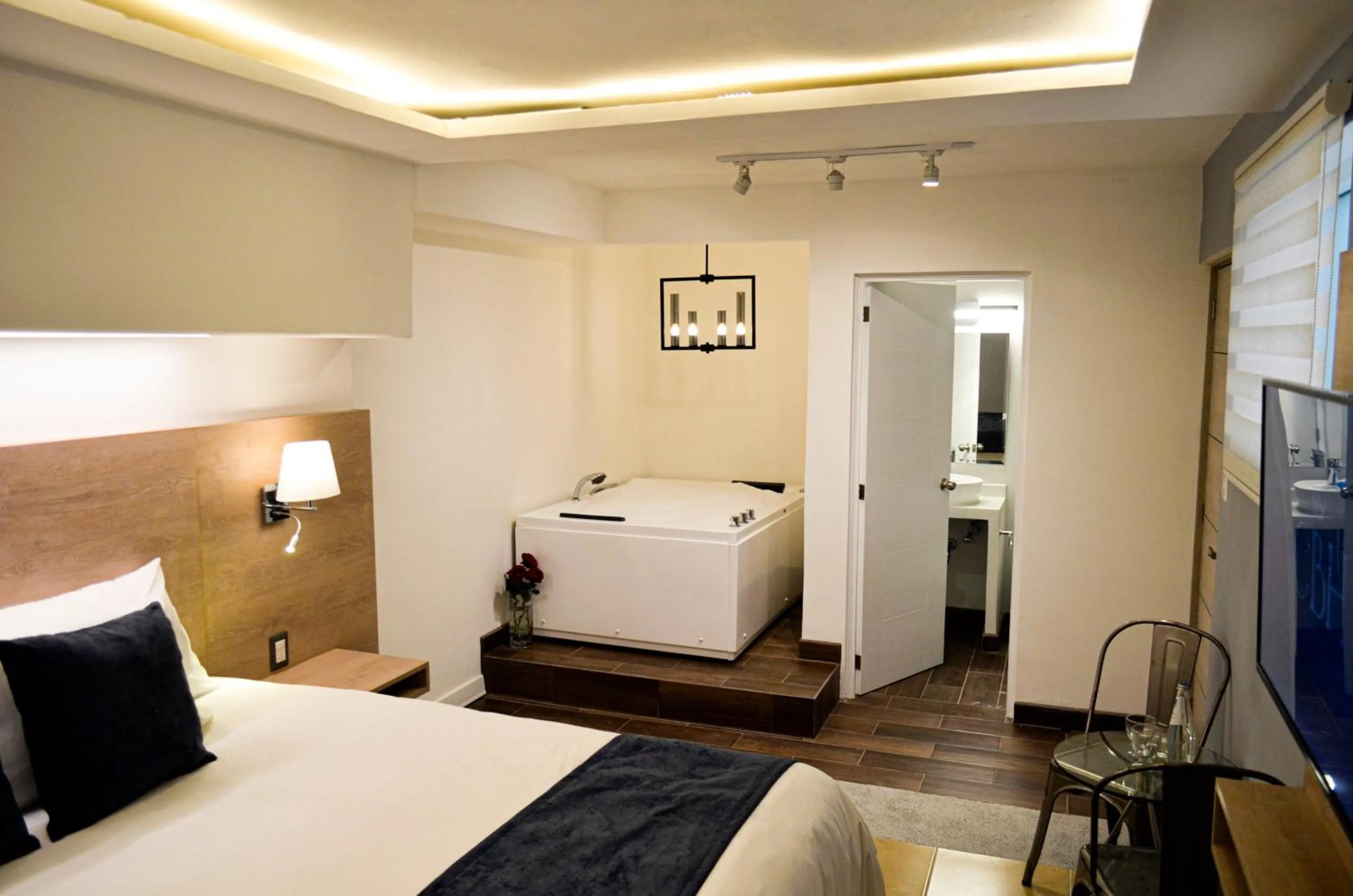 Bed in Casa Bella Boutique Hotel