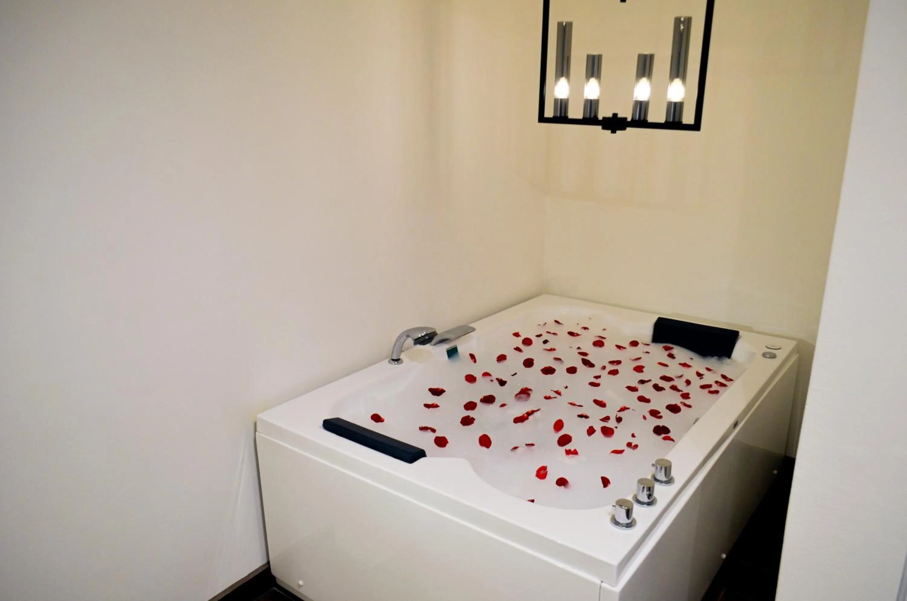 Spa and wellness centre/facilities in Casa Bella Boutique Hotel