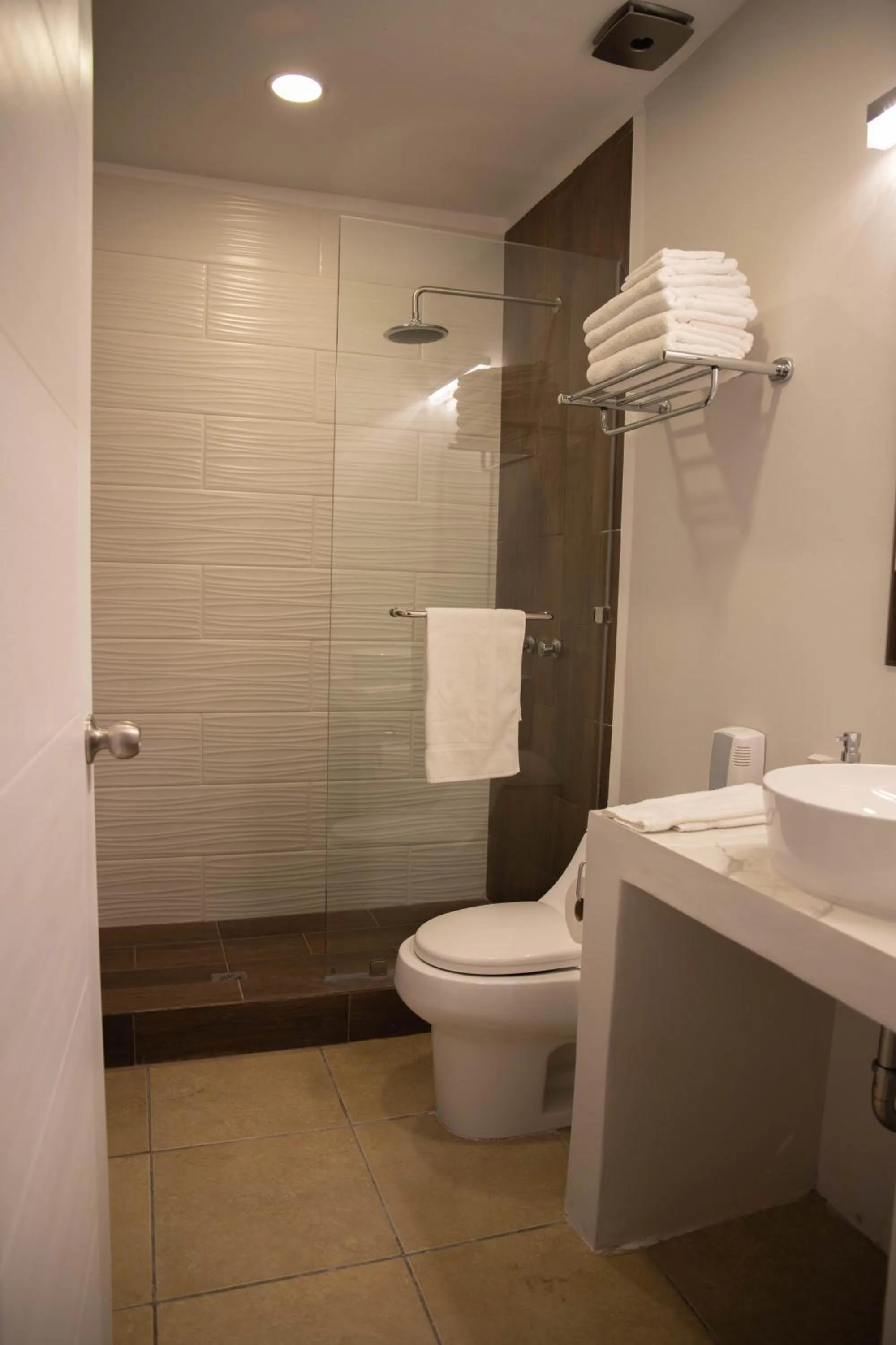 Shower in Casa Bella Boutique Hotel