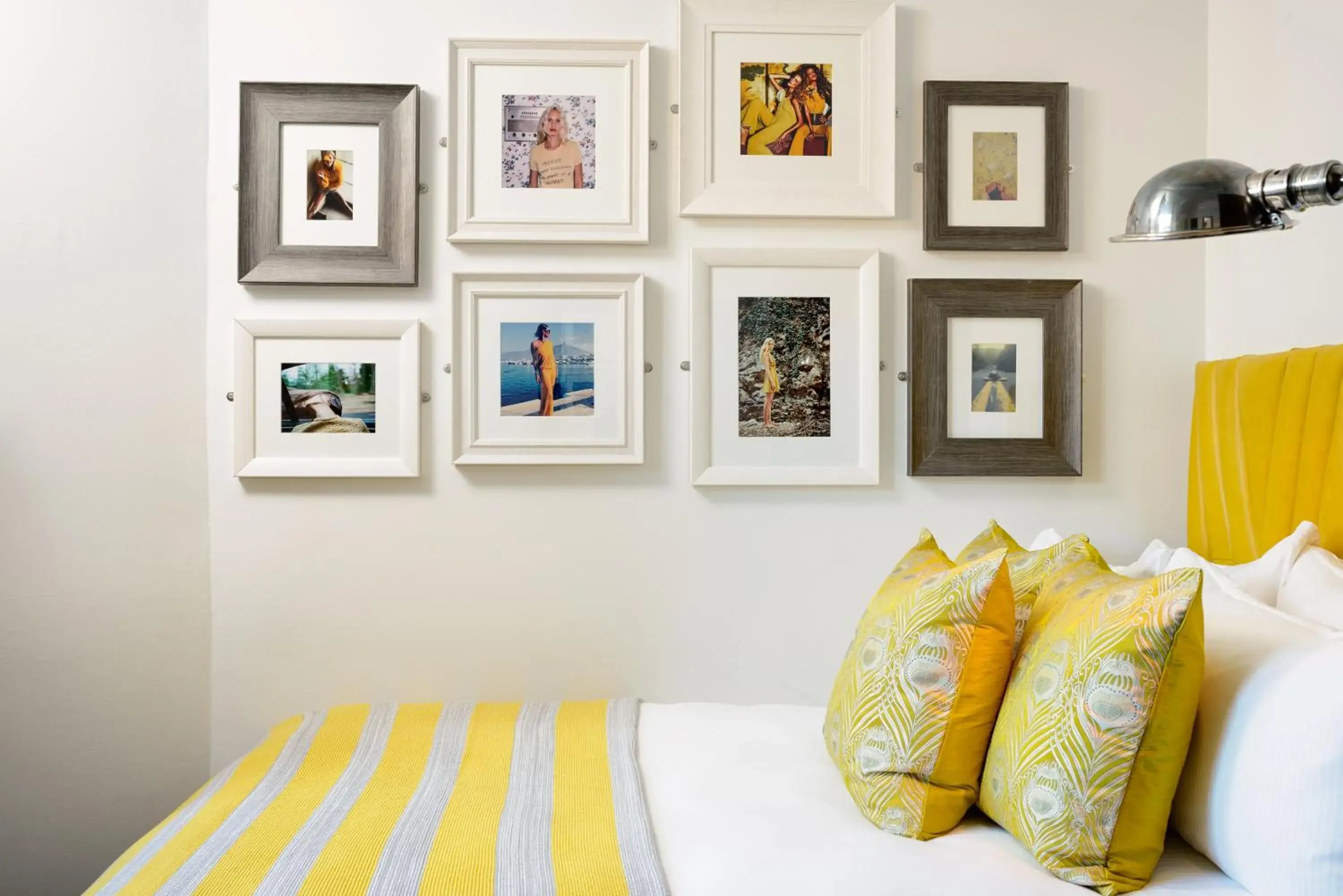 Bedroom, Bed in Black Ivy Bedroom, Bed in Black Ivy