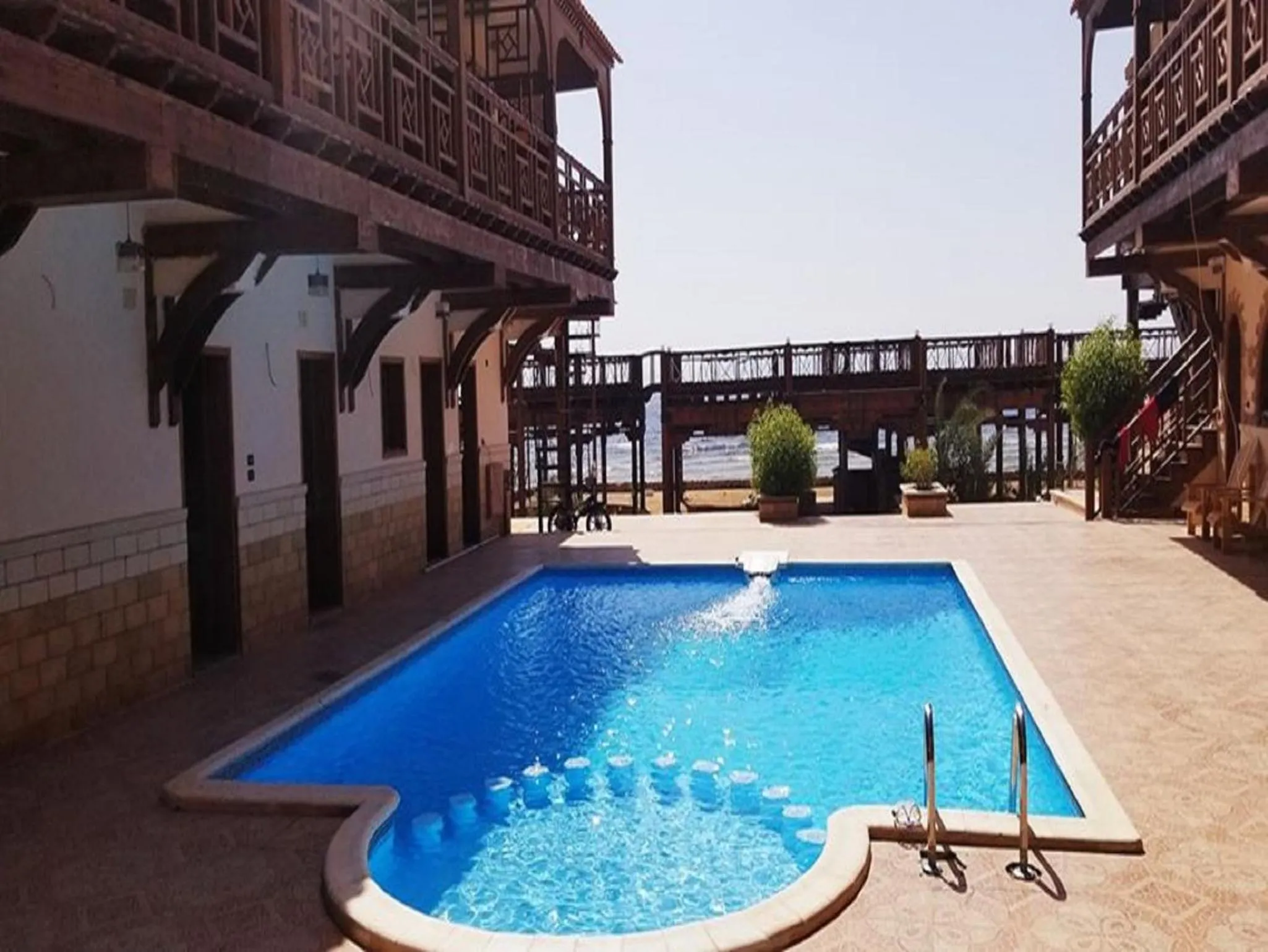 Swimming pool in Jimmy Hotel