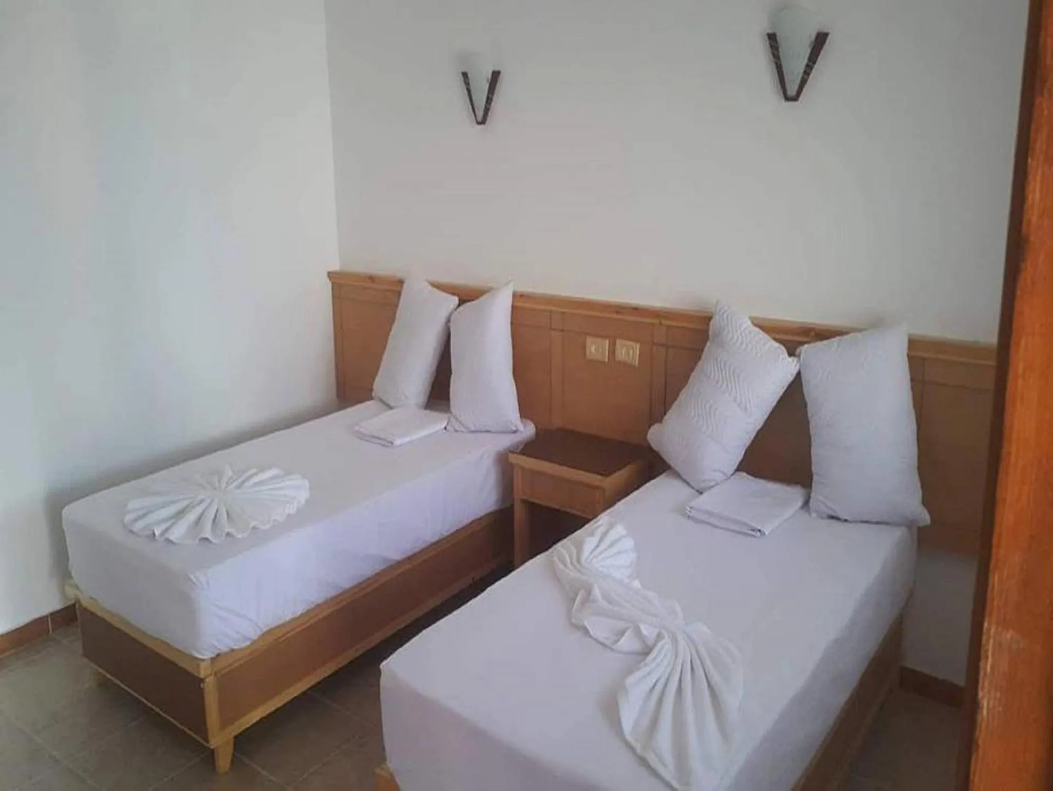 Photo of the whole room, Bed in Jimmy Hotel