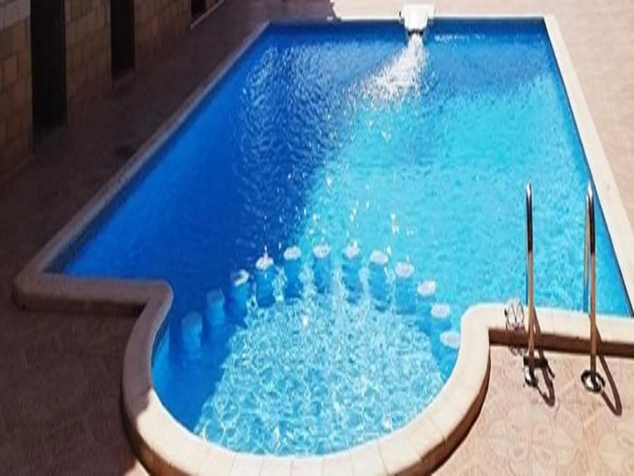 Swimming pool in Jimmy Hotel