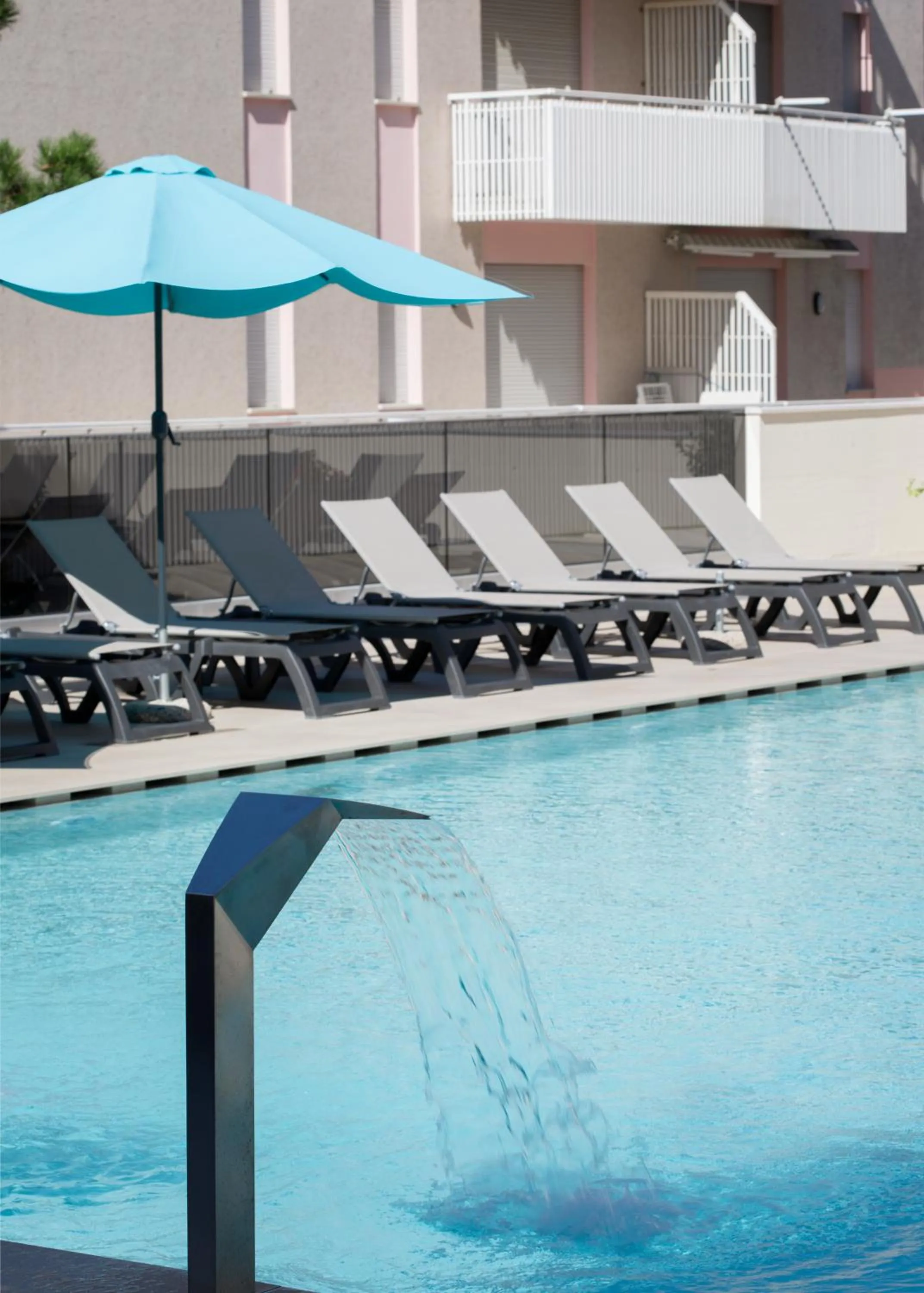 Day in Hotel Golf ***S