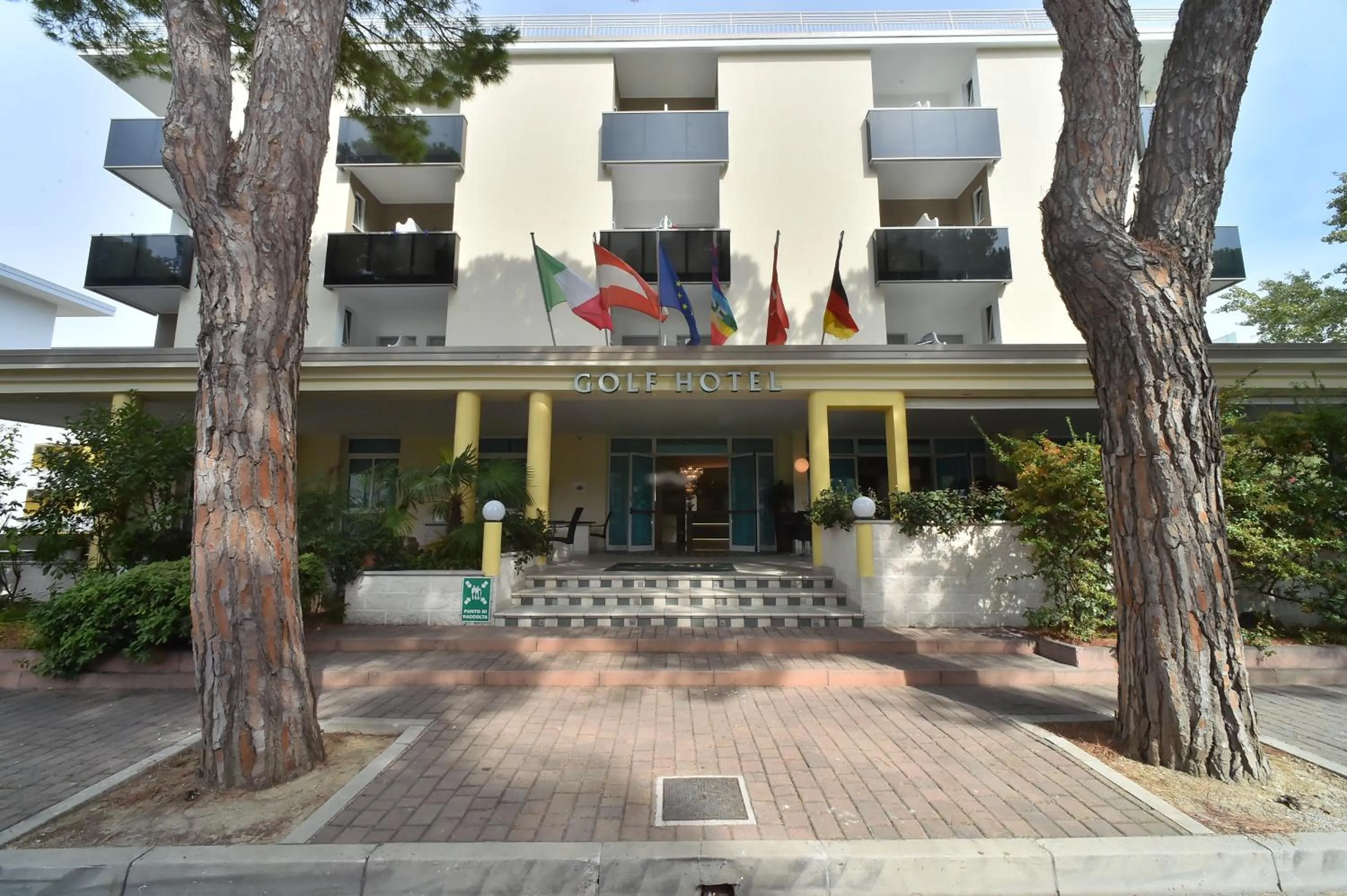 Property building in Hotel Golf ***S