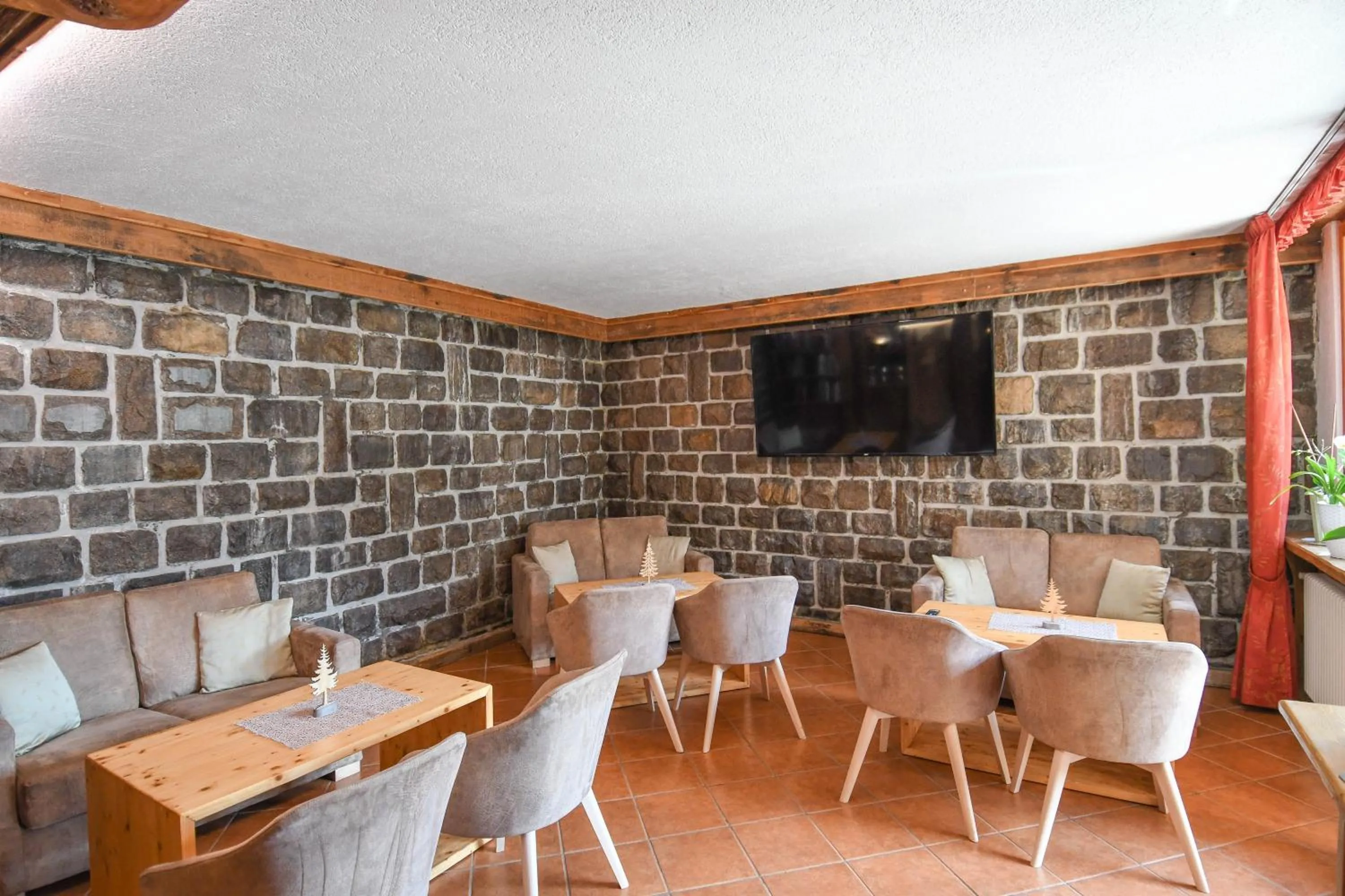 TV and multimedia in Hotel El Laresh