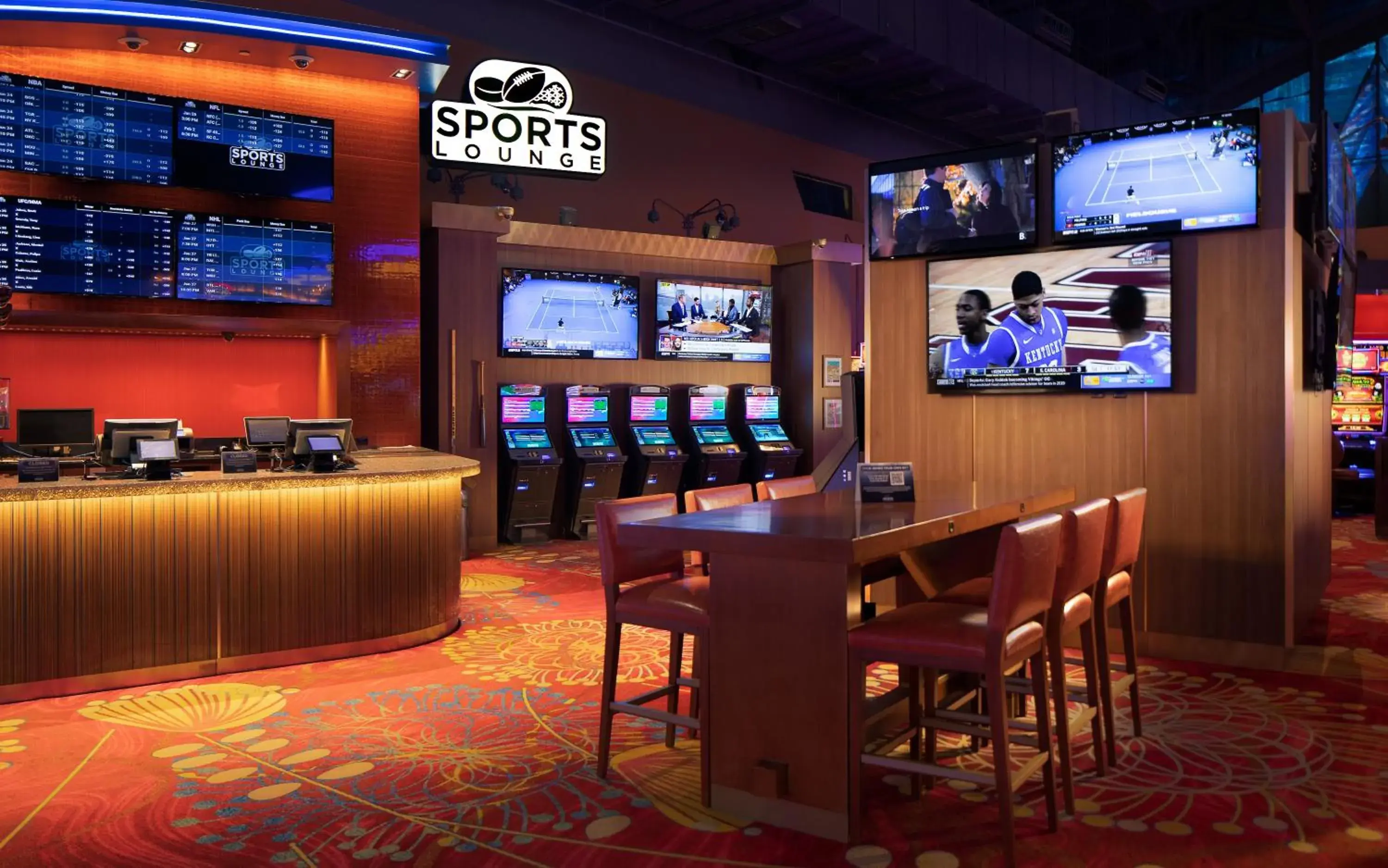 Lounge or bar in Seneca Niagara Resort & Casino Lounge or bar in Seneca Niagara Resort & Casino