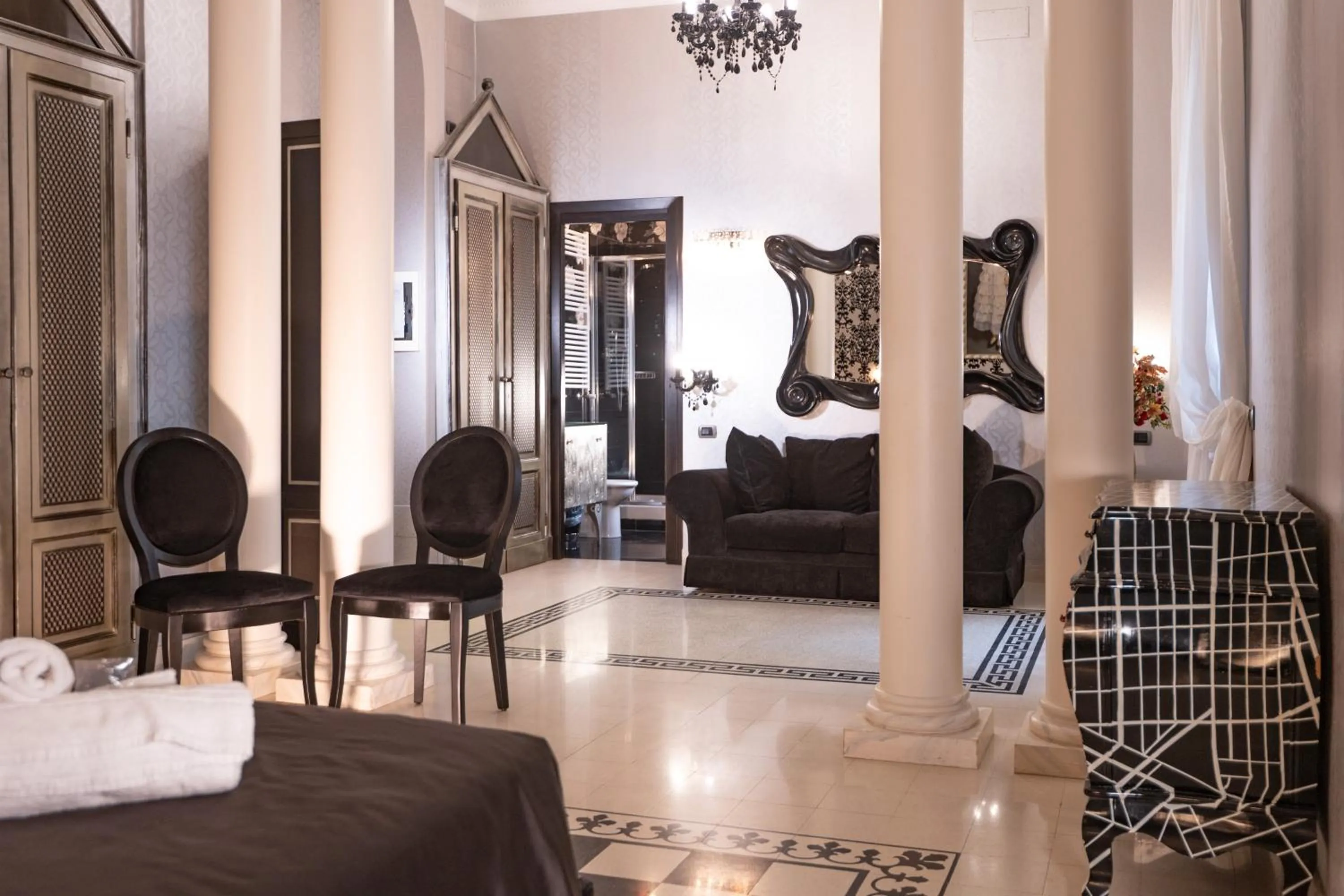 Decorative detail in Contessa Arrivabene Antica Dimora