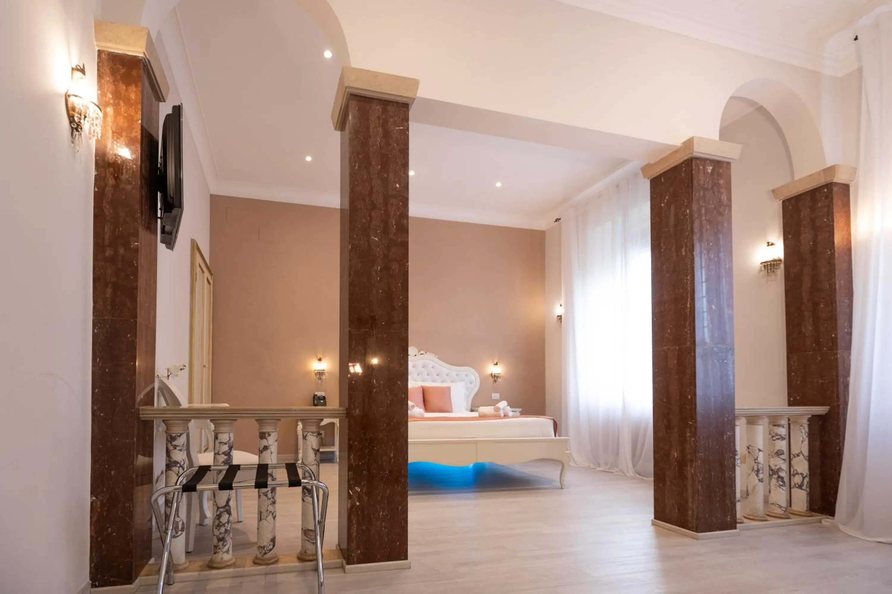 Bedroom, Bed in Contessa Arrivabene Antica Dimora