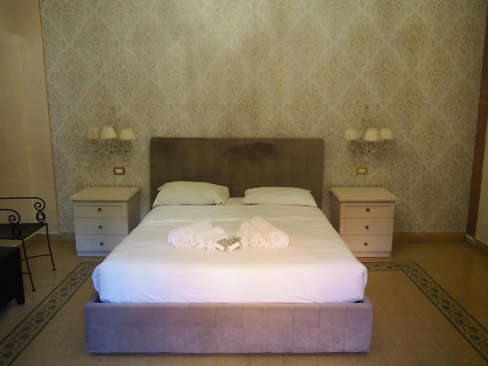 Photo of the whole room, Bed in Contessa Arrivabene Antica Dimora