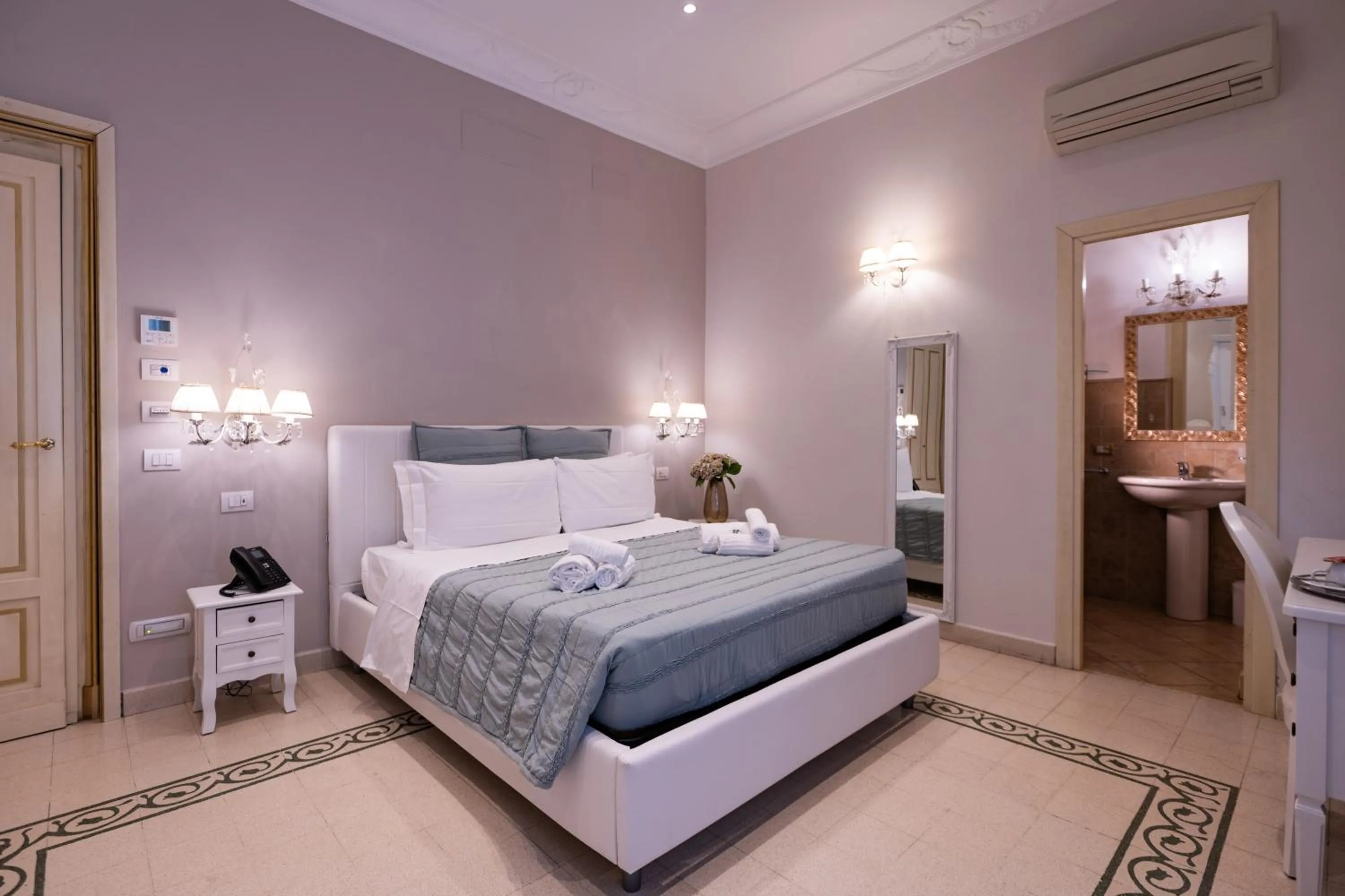 Bed in Contessa Arrivabene Antica Dimora