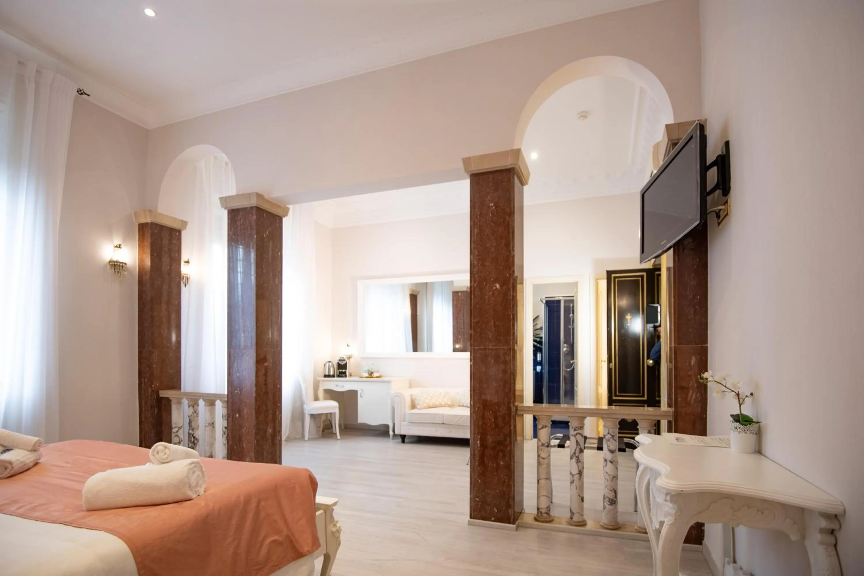 Photo of the whole room, Bed in Contessa Arrivabene Antica Dimora