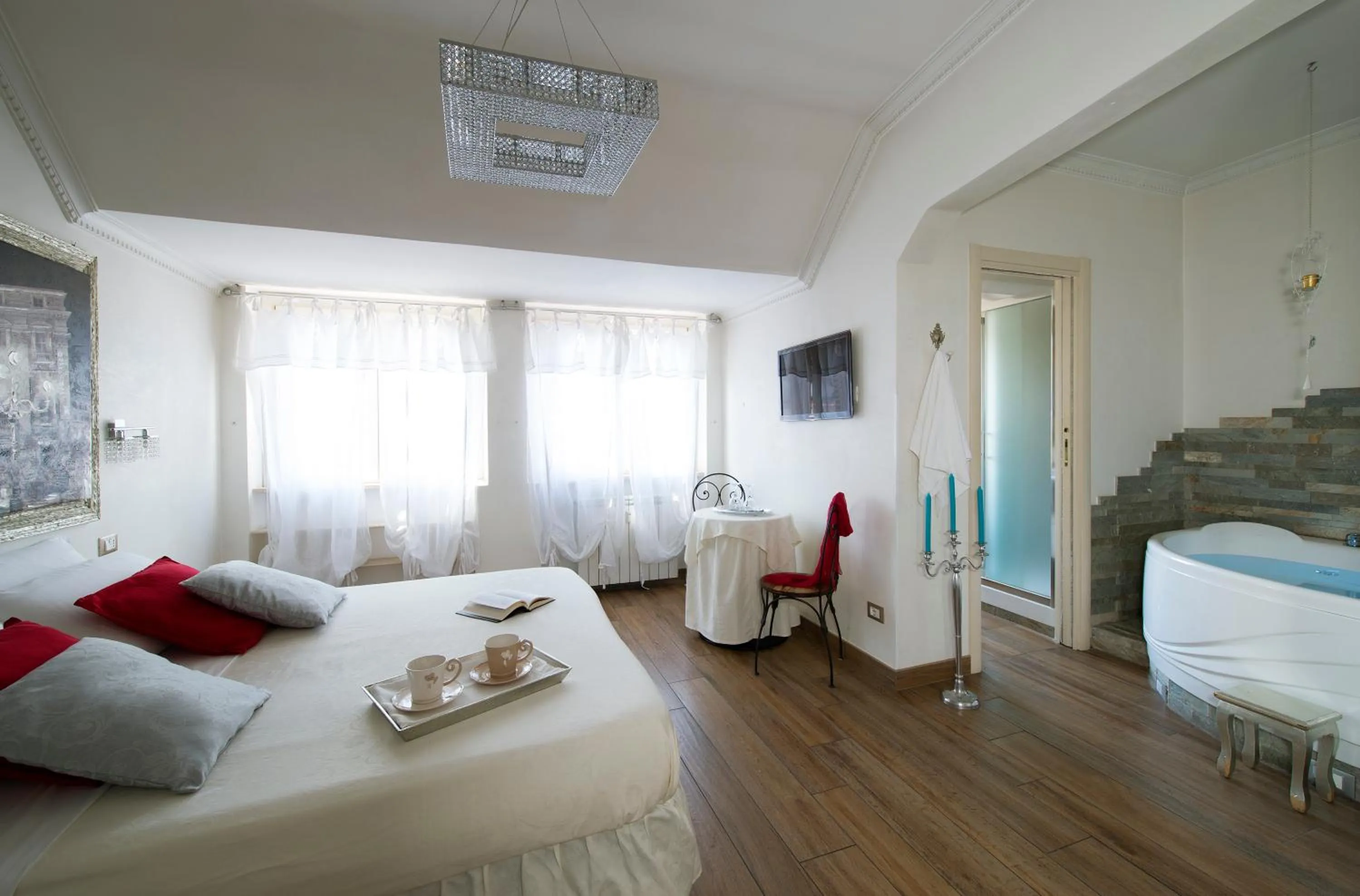 Photo of the whole room, Bed in Suites Roma Tiburtina Economy