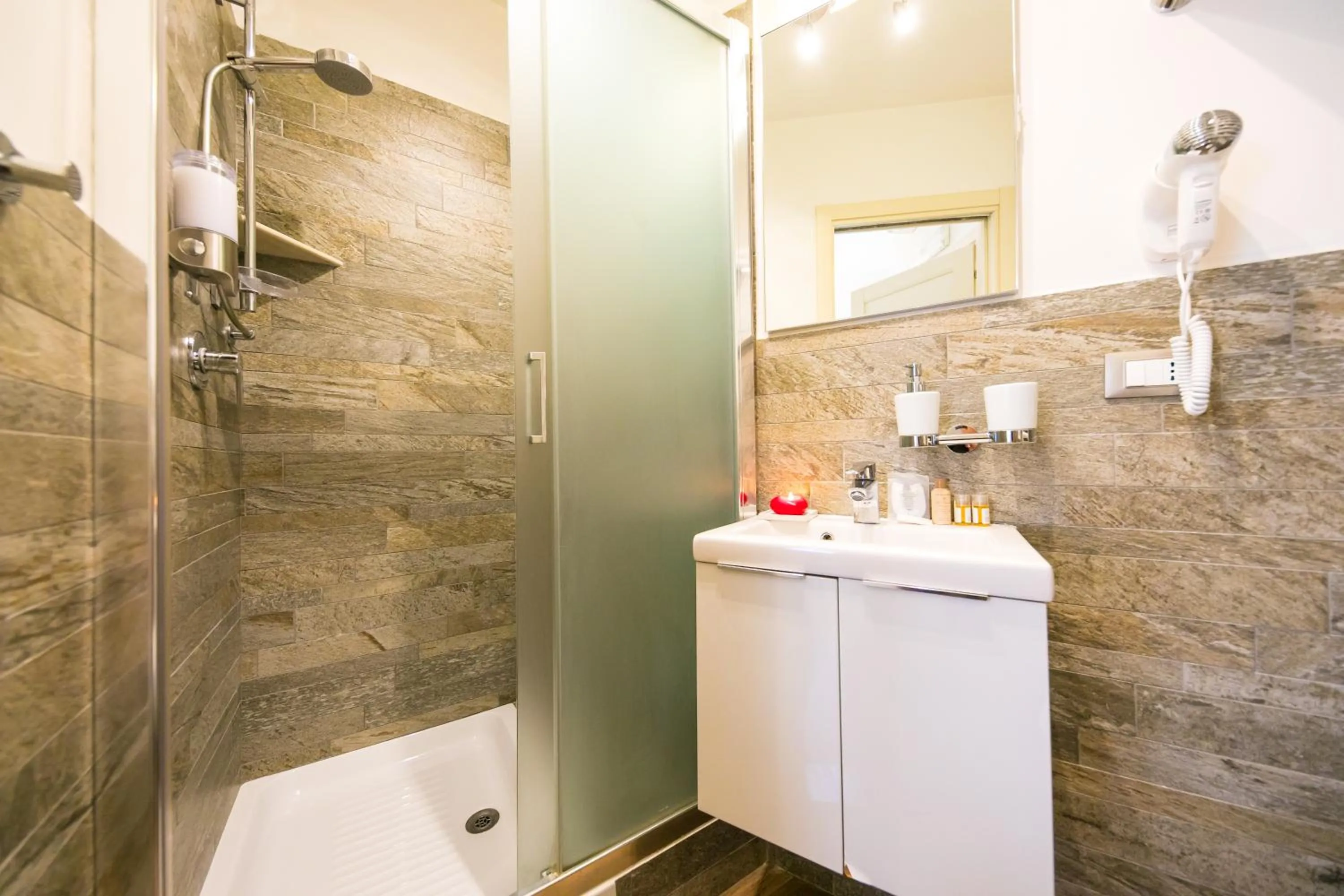 Bathroom in Suites Roma Tiburtina Economy