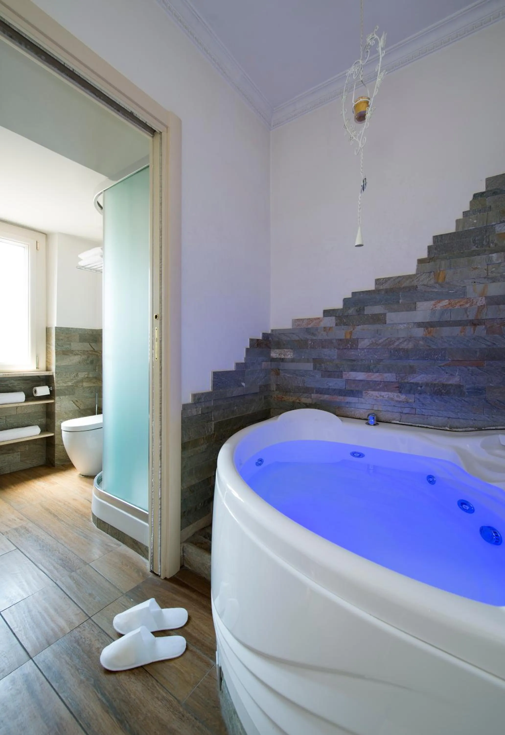 Photo of the whole room in Suites Roma Tiburtina Economy