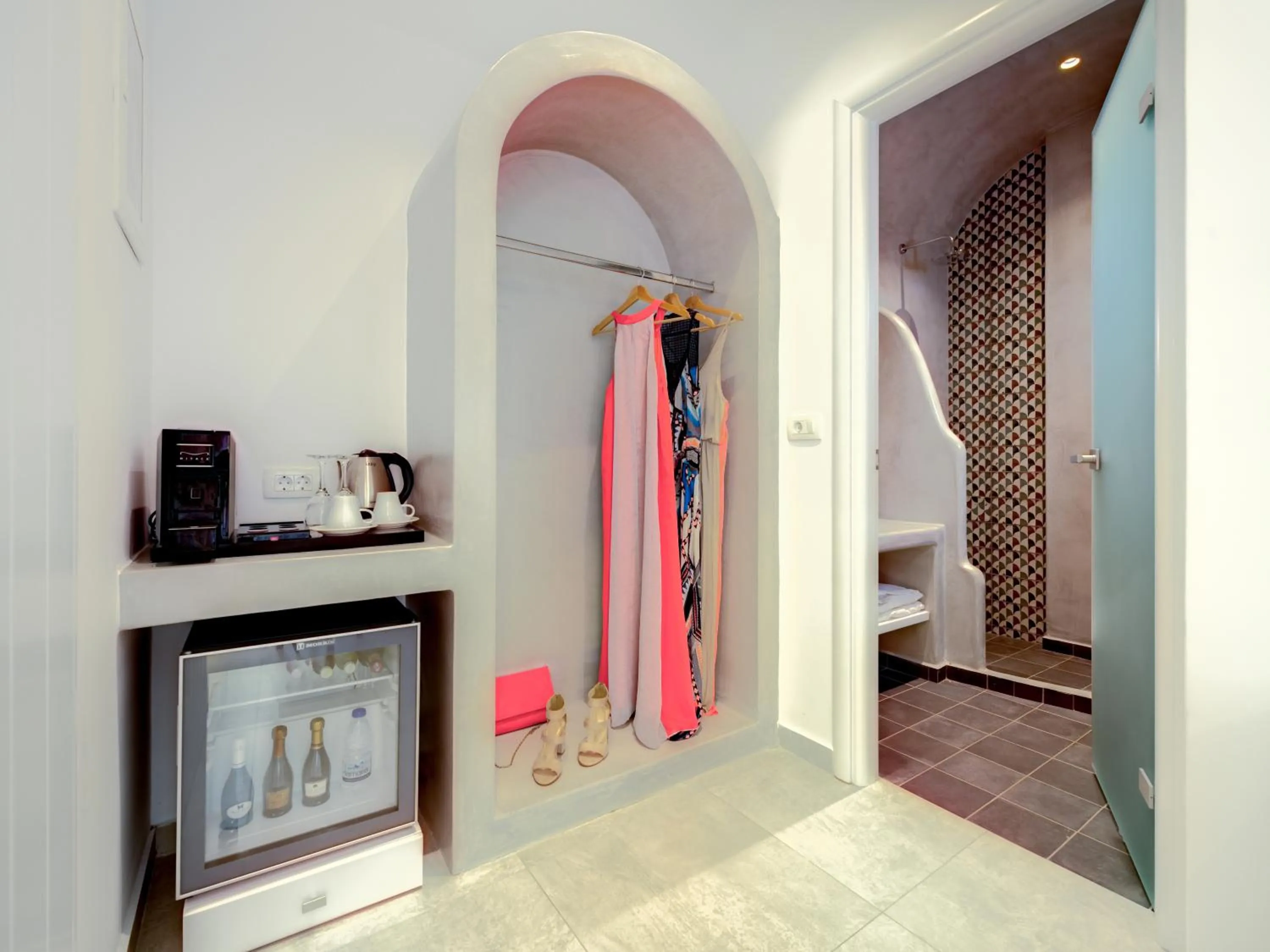 wardrobe, Bed in Emerald Collection Suites