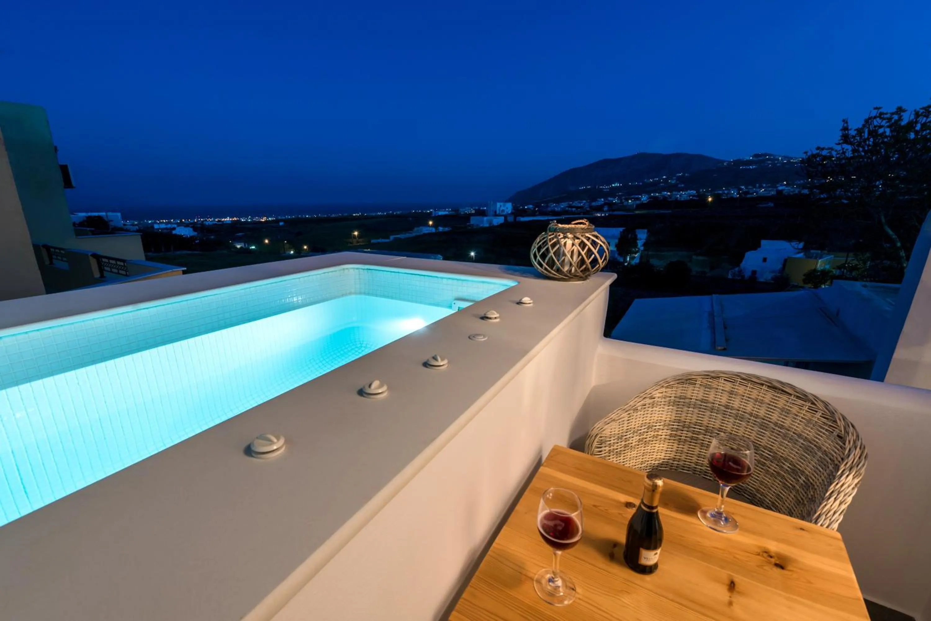 Hot Tub in Emerald Collection Suites