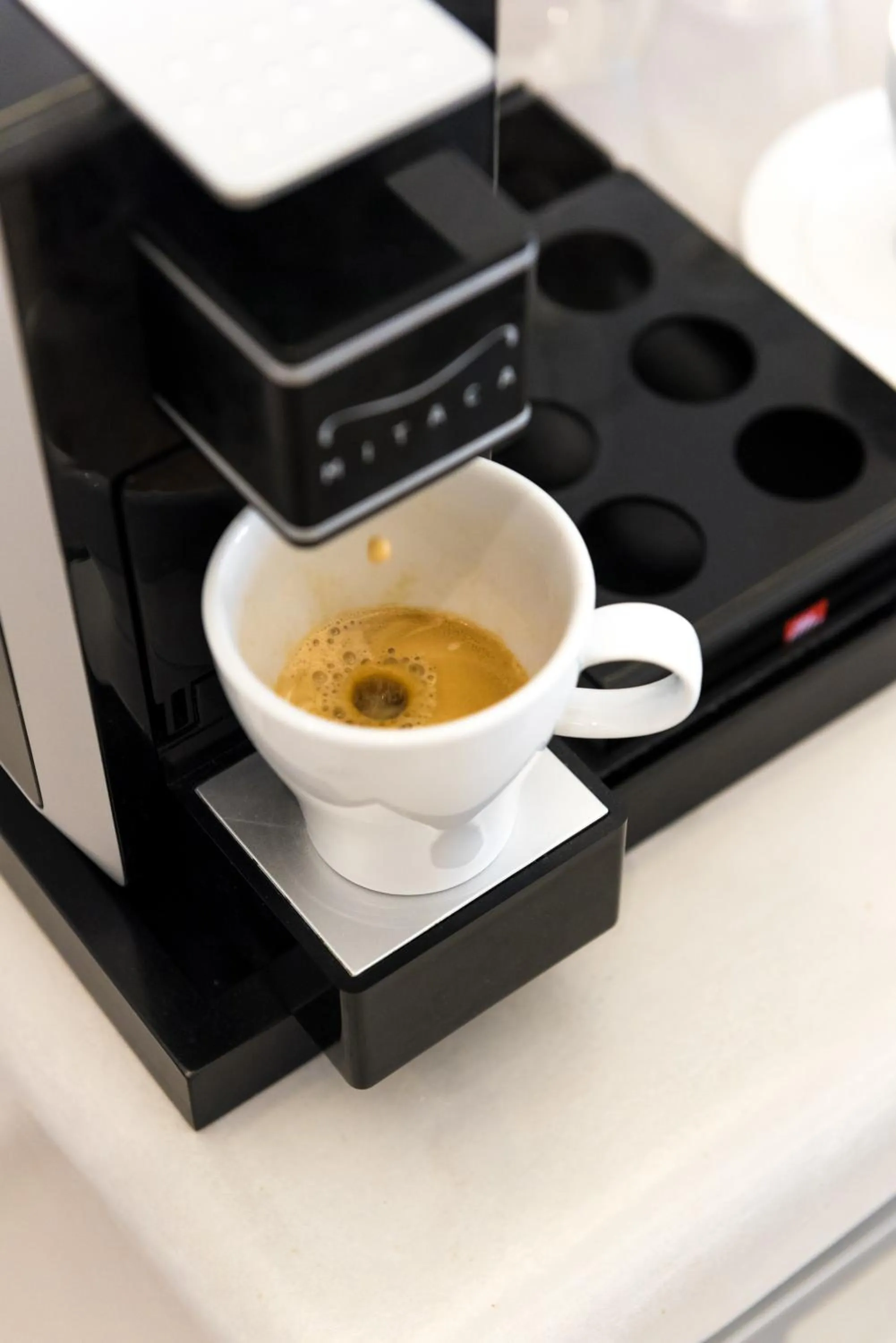 Coffee/tea facilities in Emerald Collection Suites
