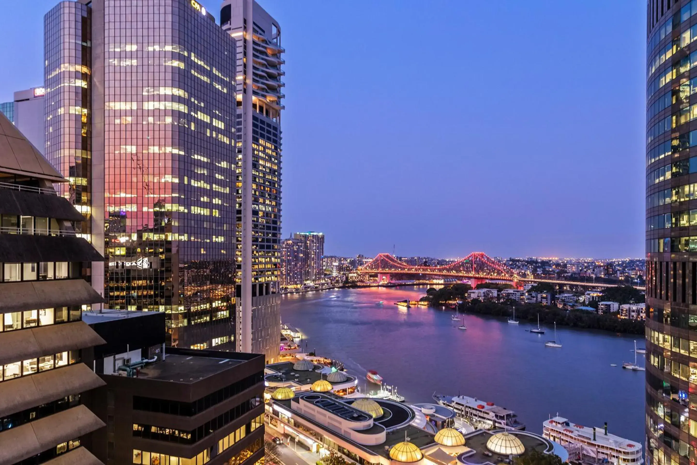 River view in Oaks Brisbane on Felix Suites River view in Oaks Brisbane on Felix Suites