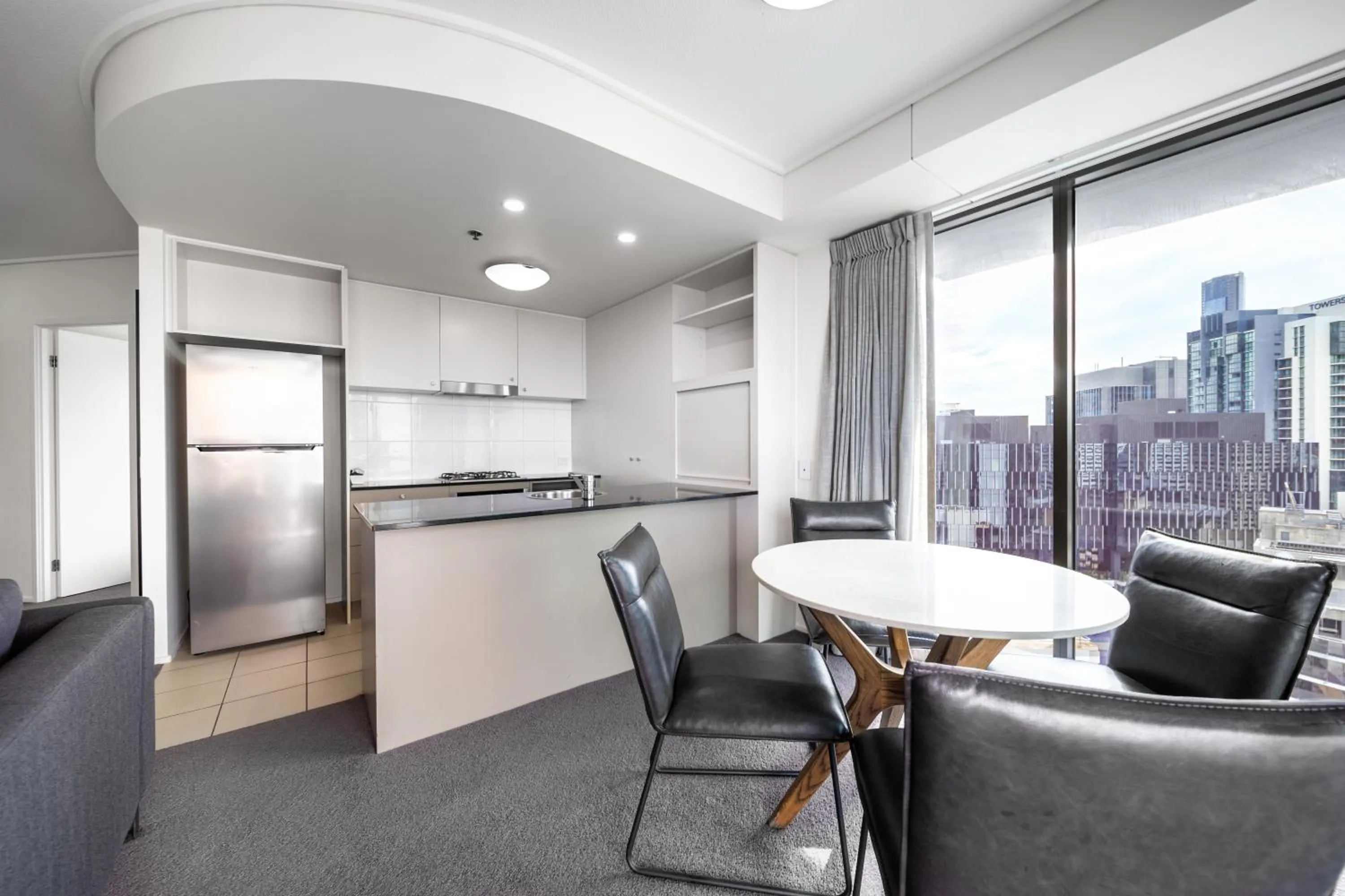 Kitchen or kitchenette in Oaks Brisbane on Felix Suites
