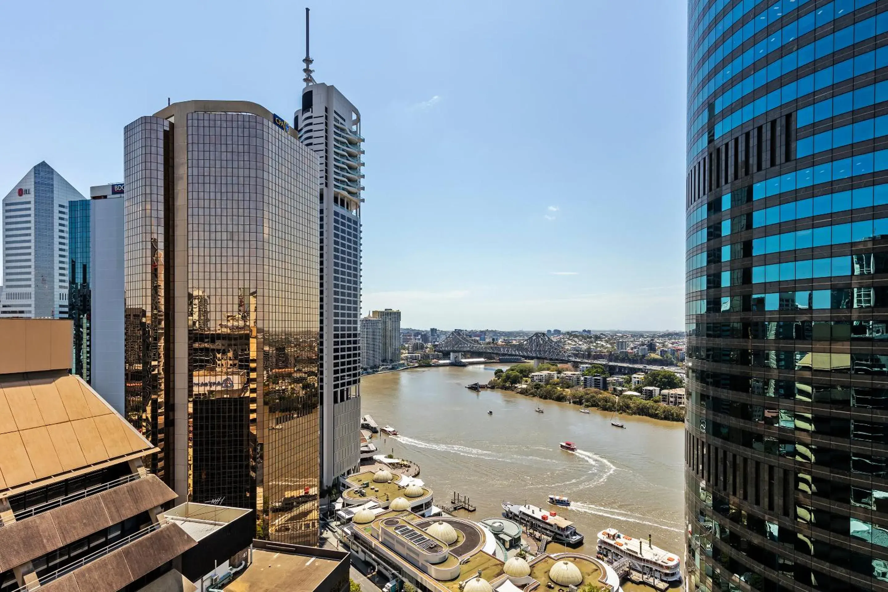 River view in Oaks Brisbane on Felix Suites River view in Oaks Brisbane on Felix Suites
