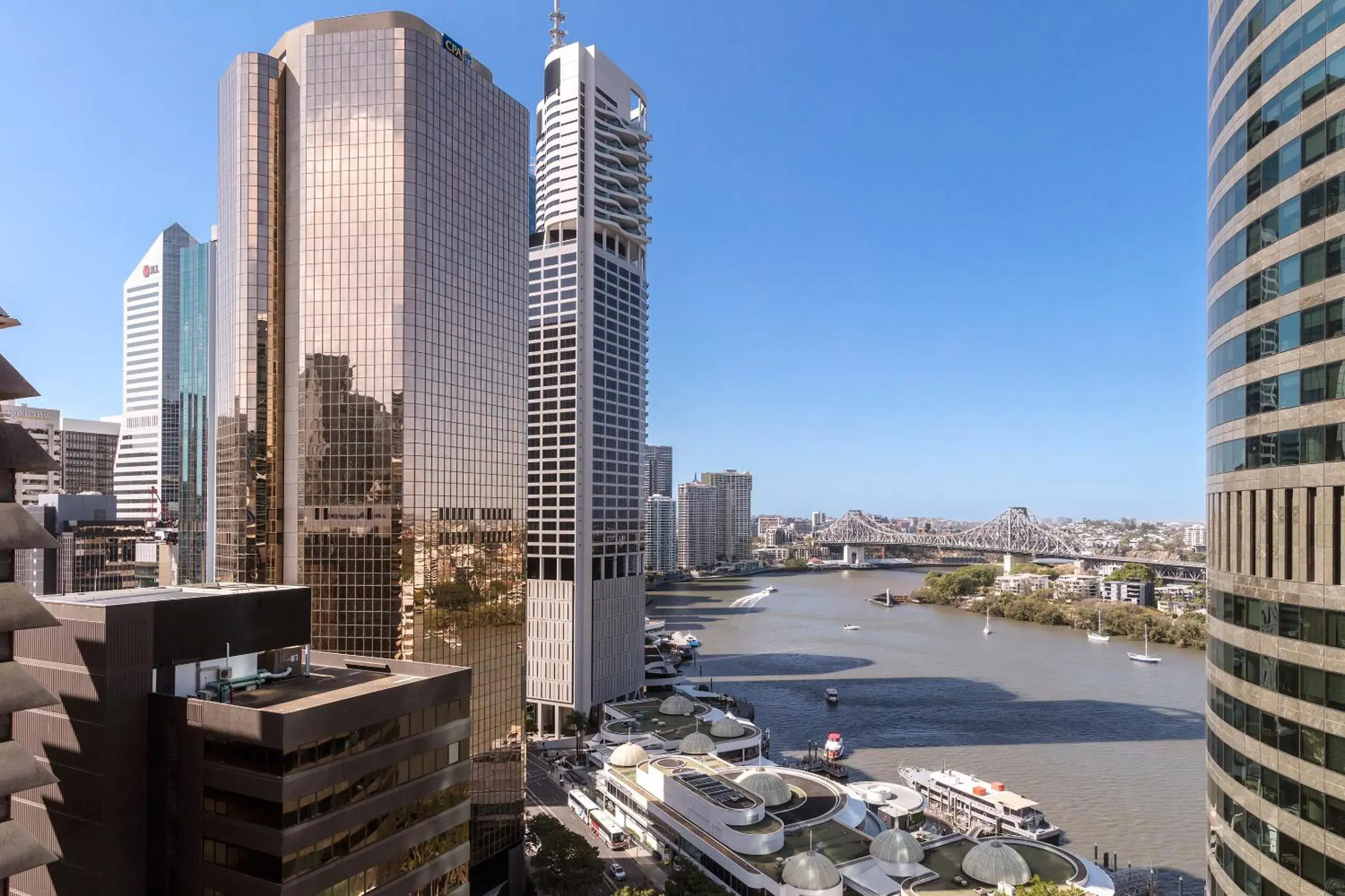 River view in Oaks Brisbane on Felix Suites River view in Oaks Brisbane on Felix Suites