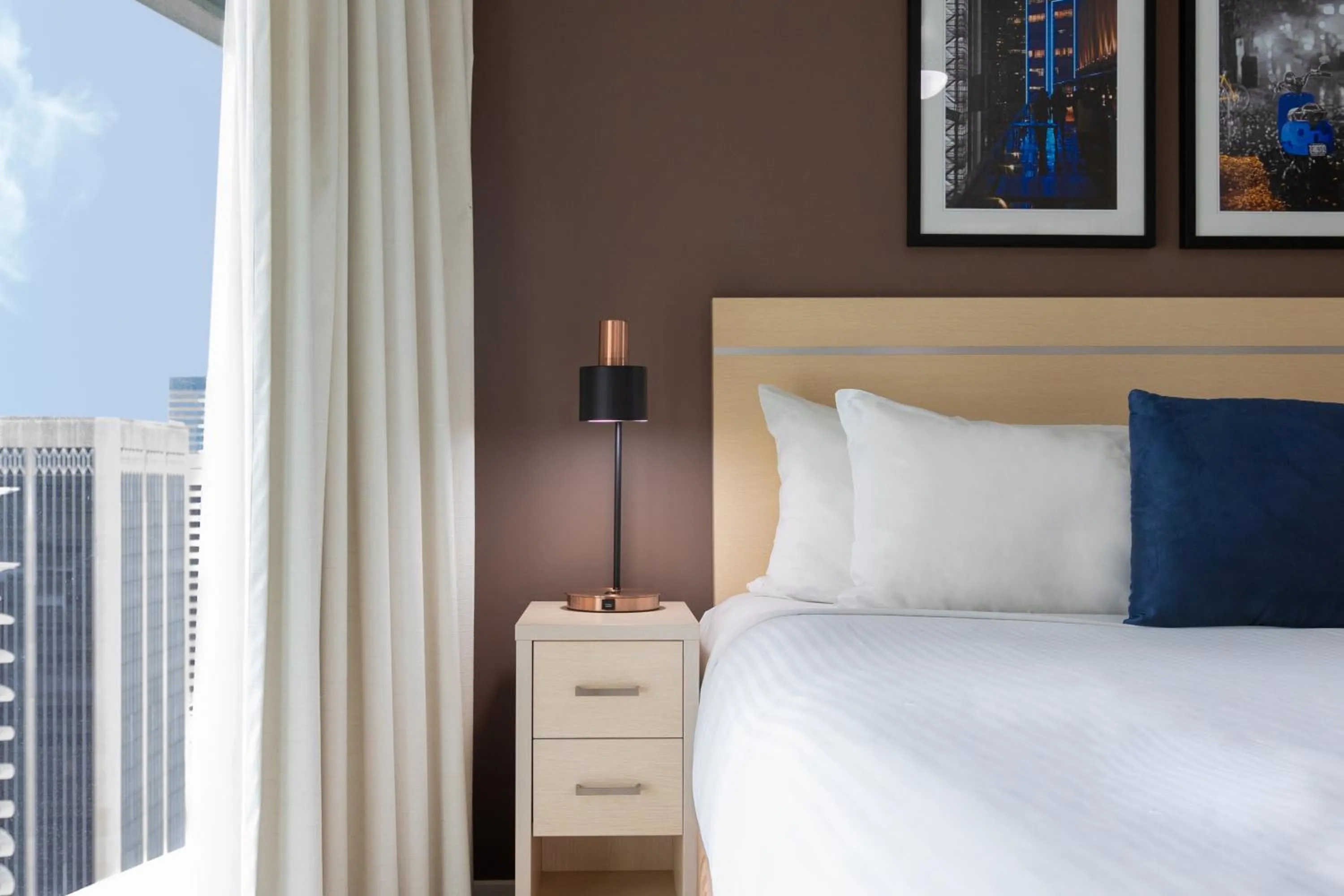 Bed in Oaks Brisbane on Felix Suites