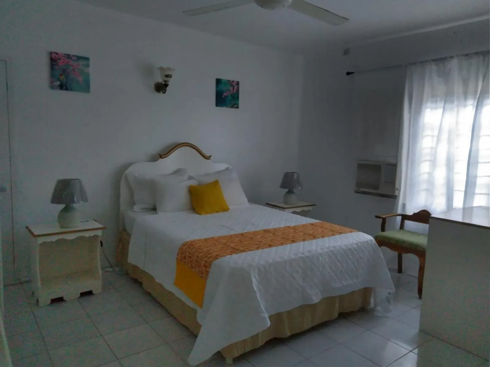 Bed in Diamond Villa Guest House