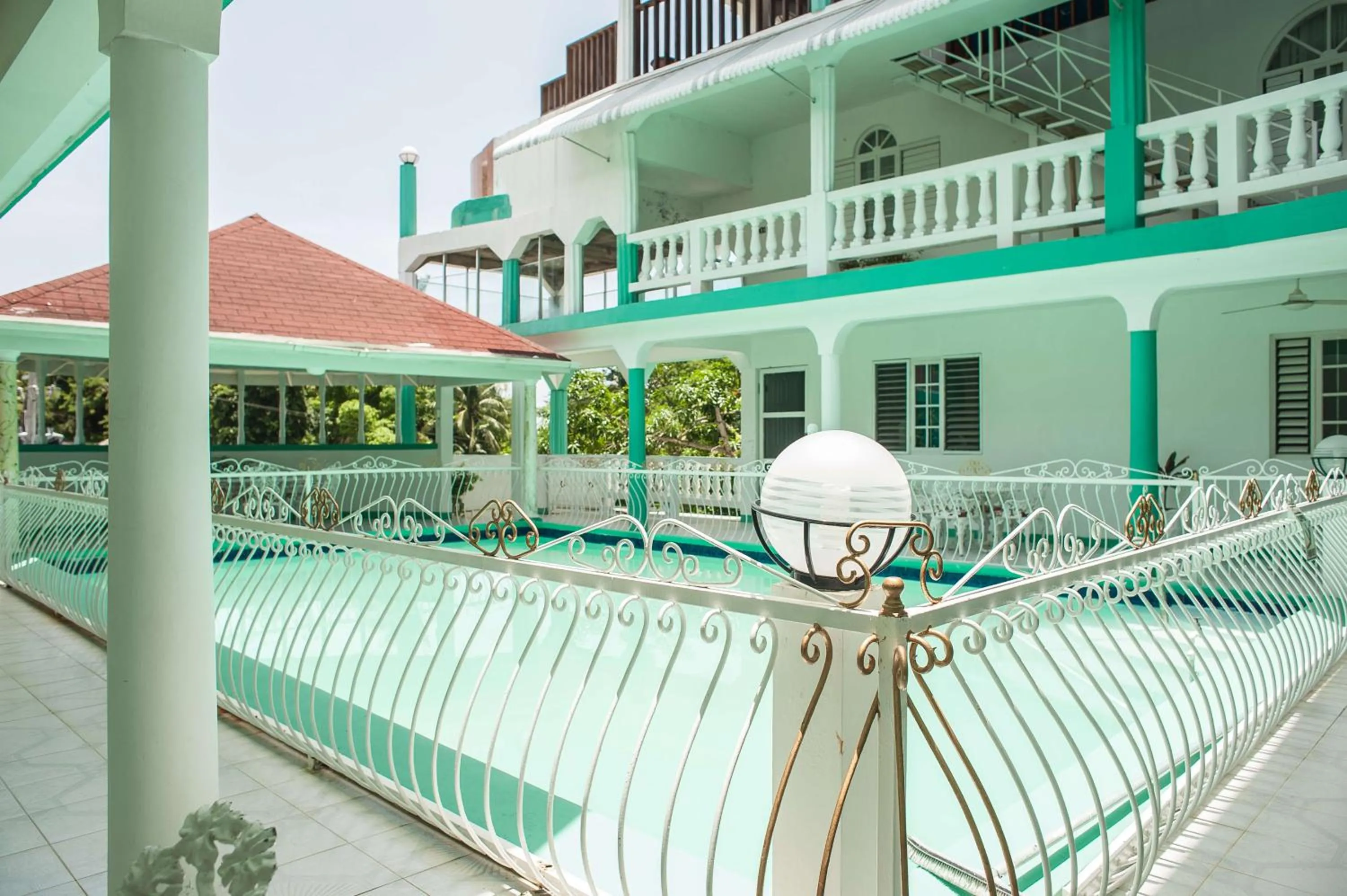 Pool view in Diamond Villa Guest House