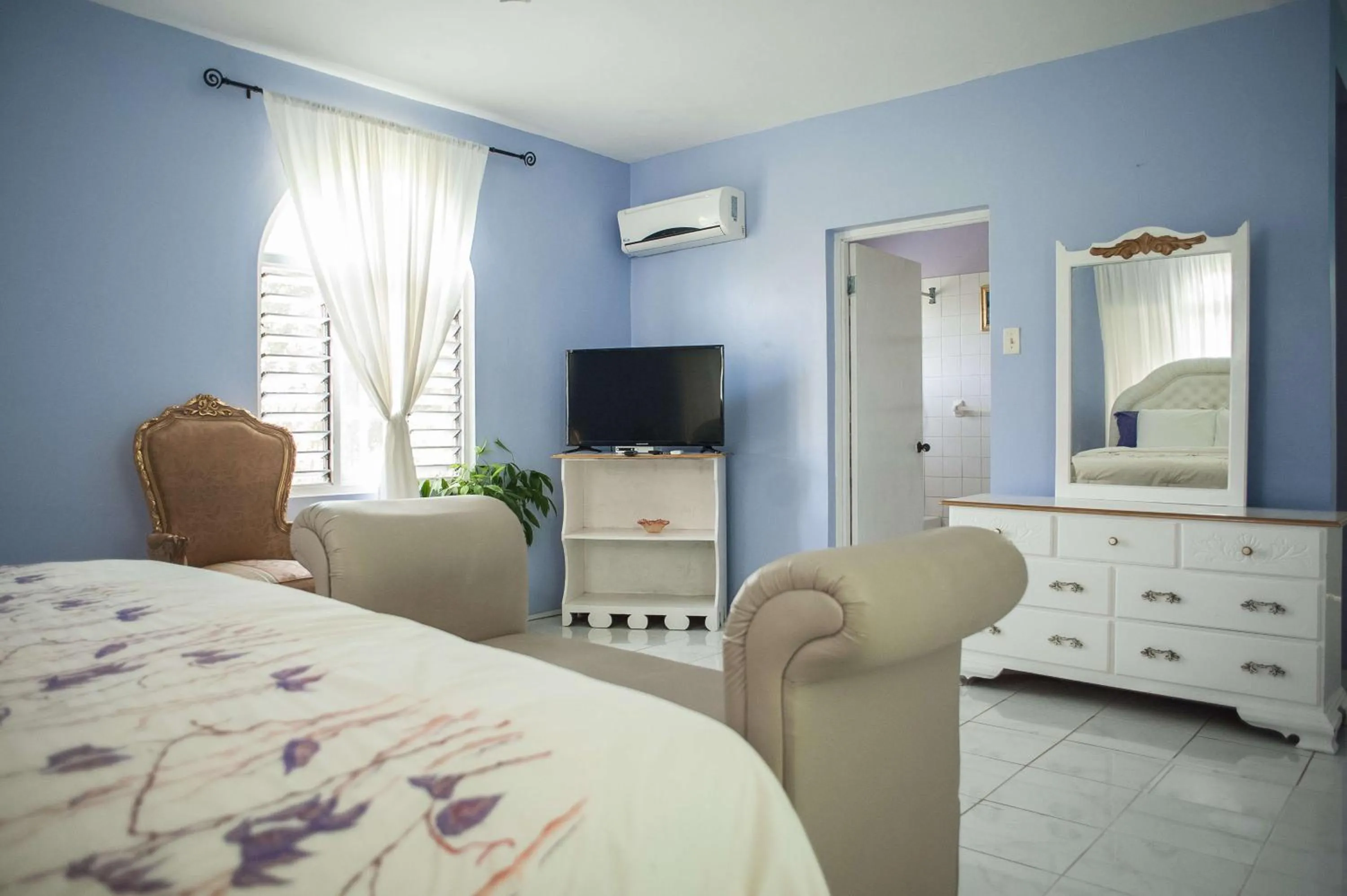 cot, Bed in Diamond Villa Guest House
