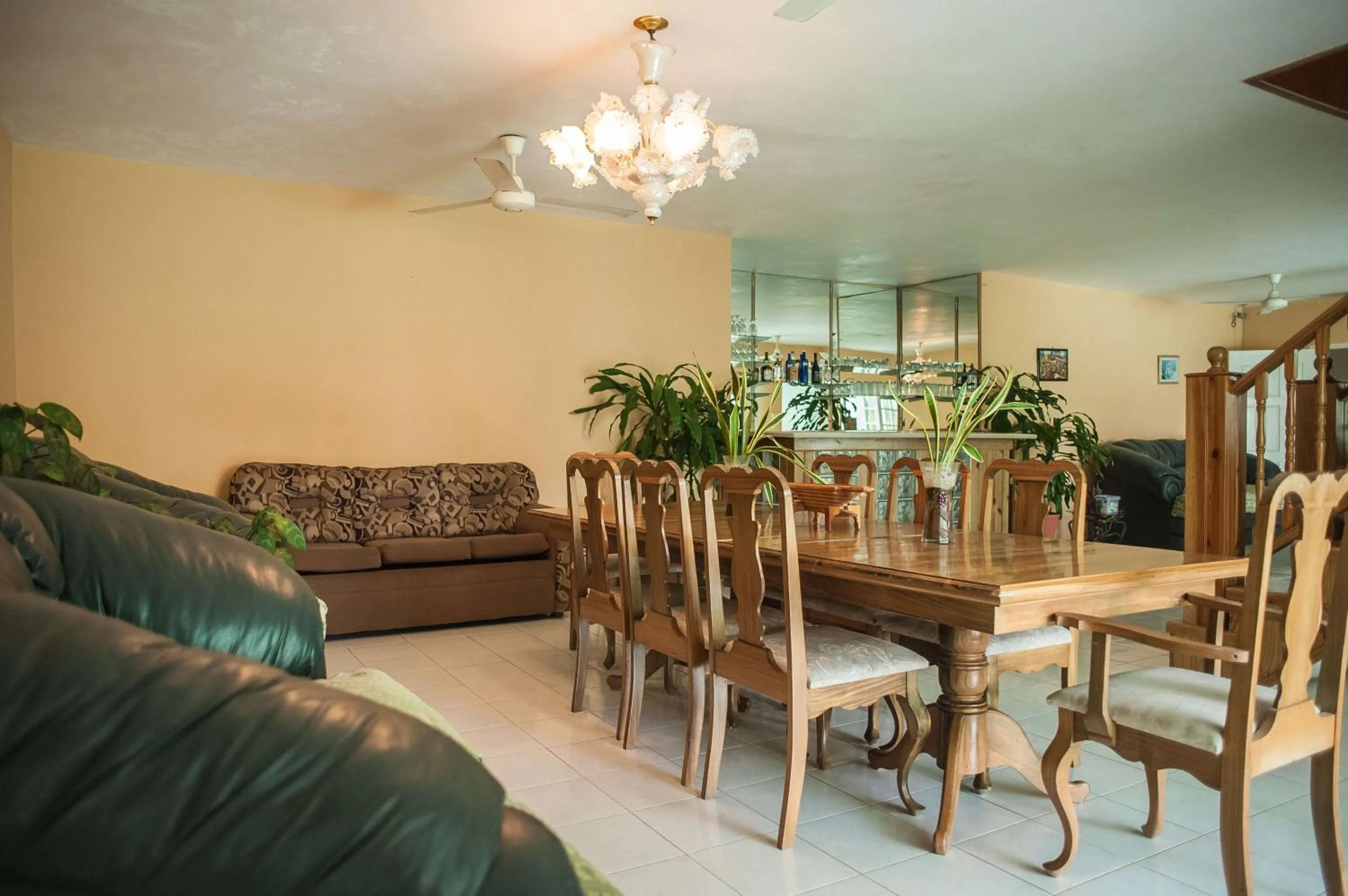 Dining area in Diamond Villa Guest House