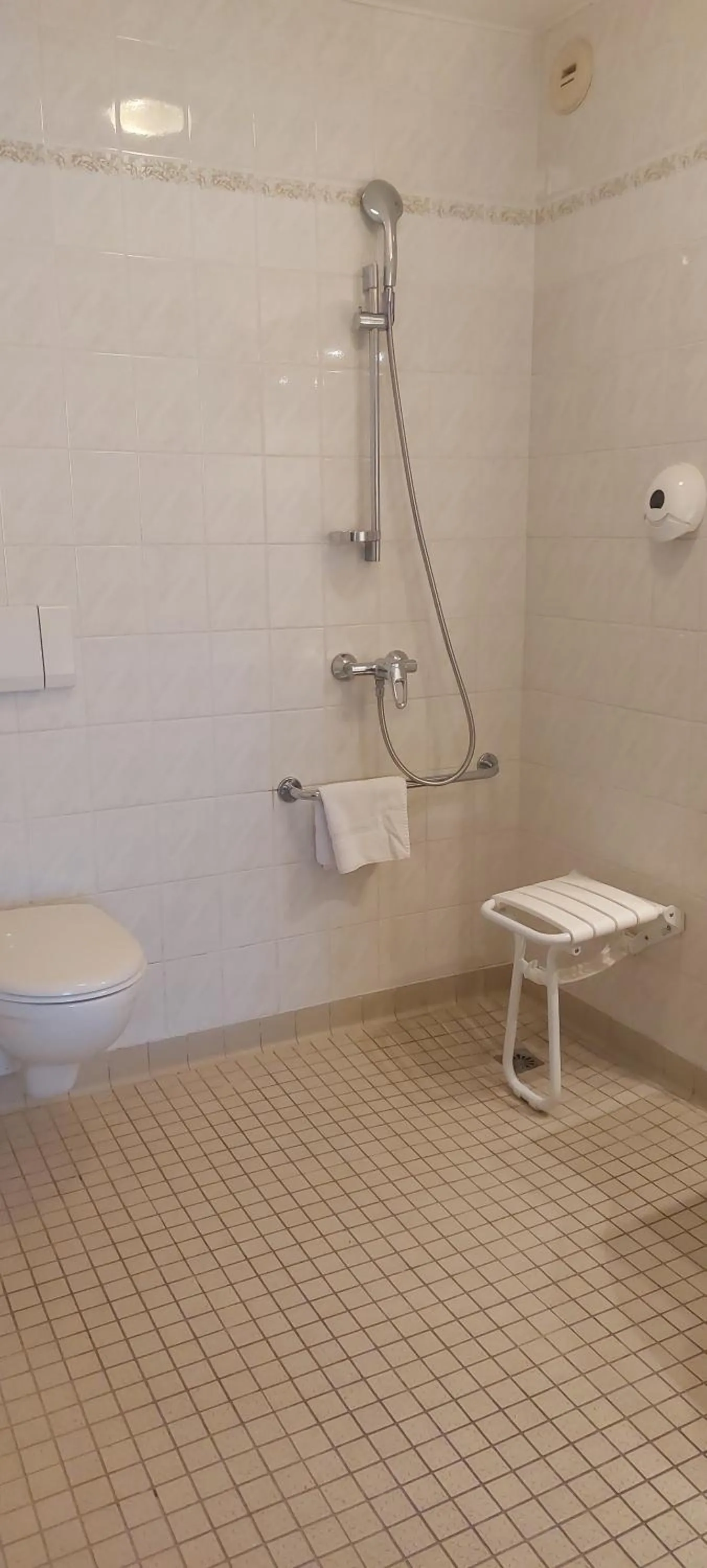 Bathroom in Hotel Beau Rivage