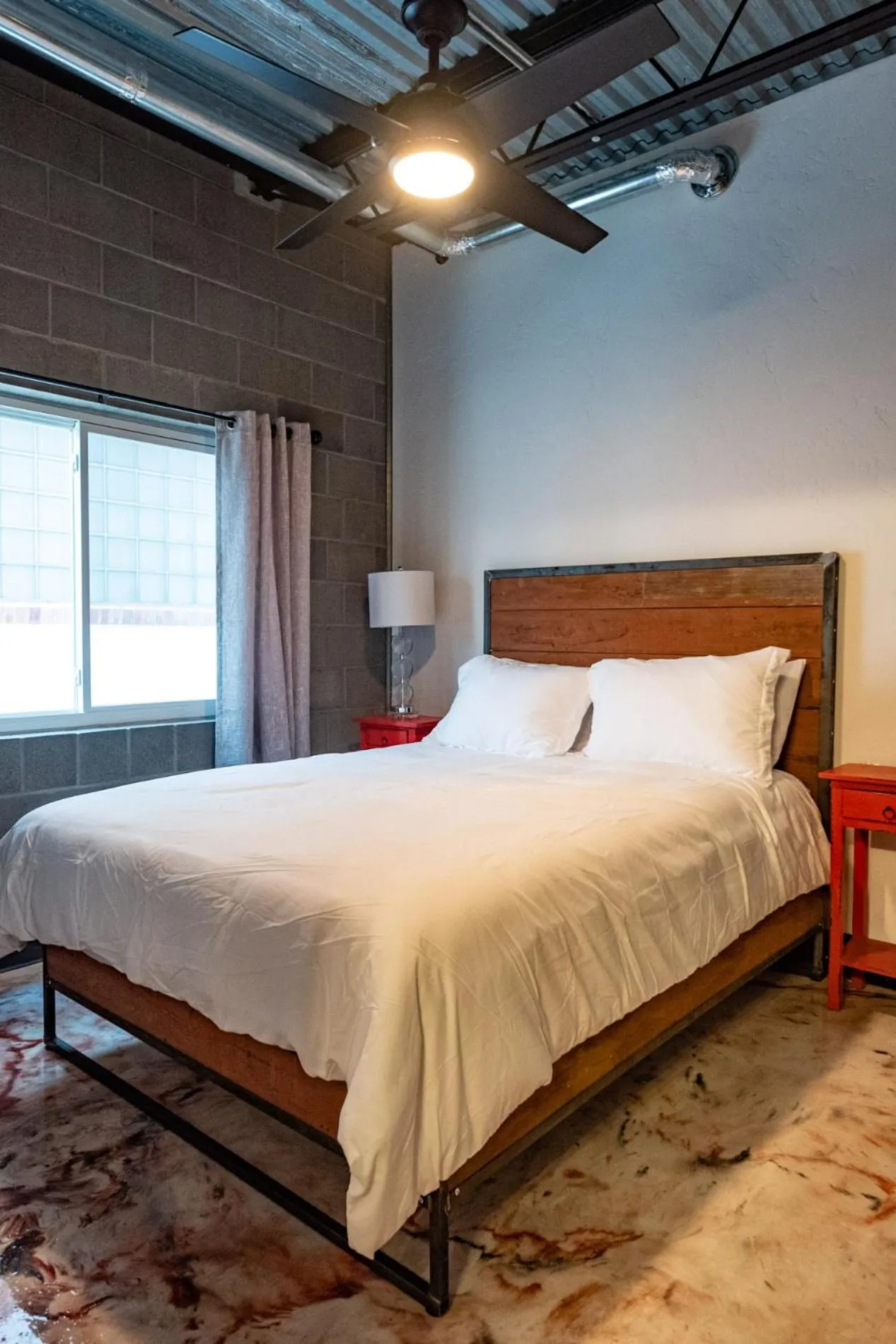 Bed in The Nelson Inn