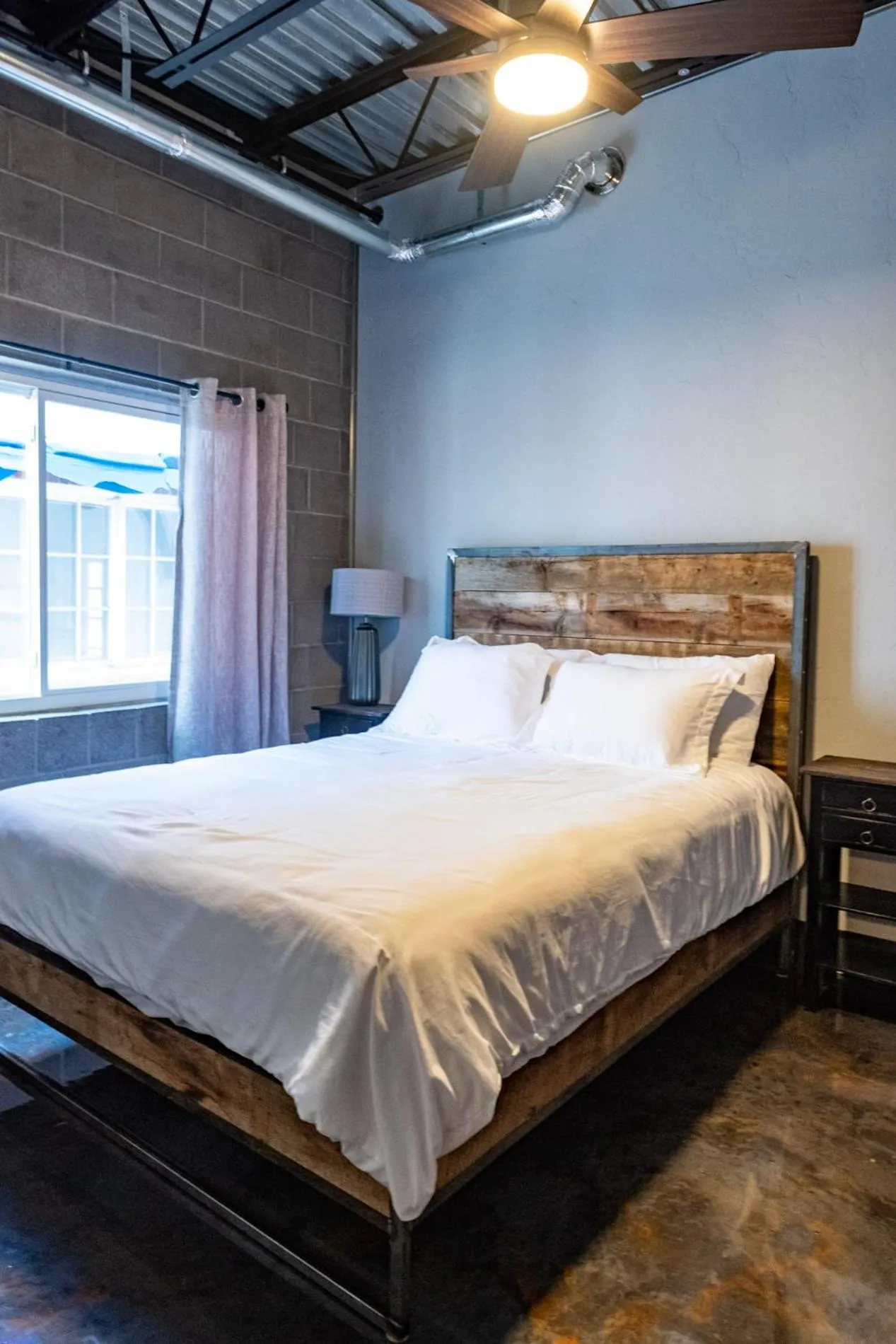 Bed in The Nelson Inn