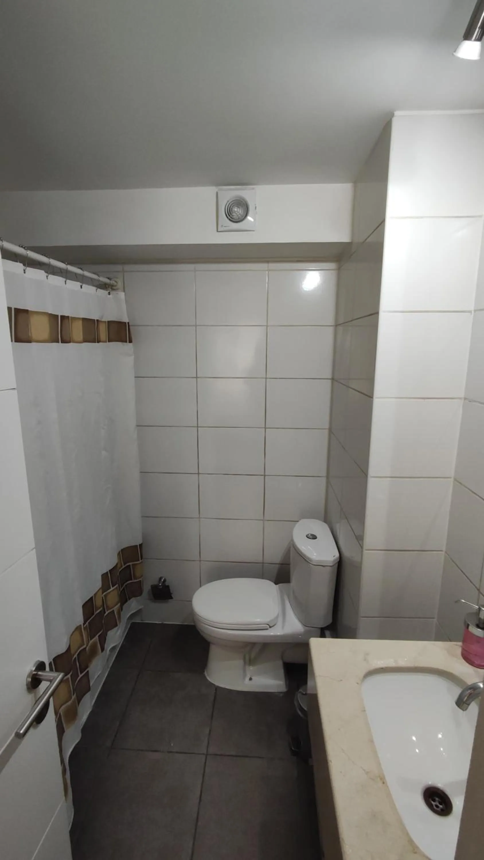 Shower in Apart Lyon Suite