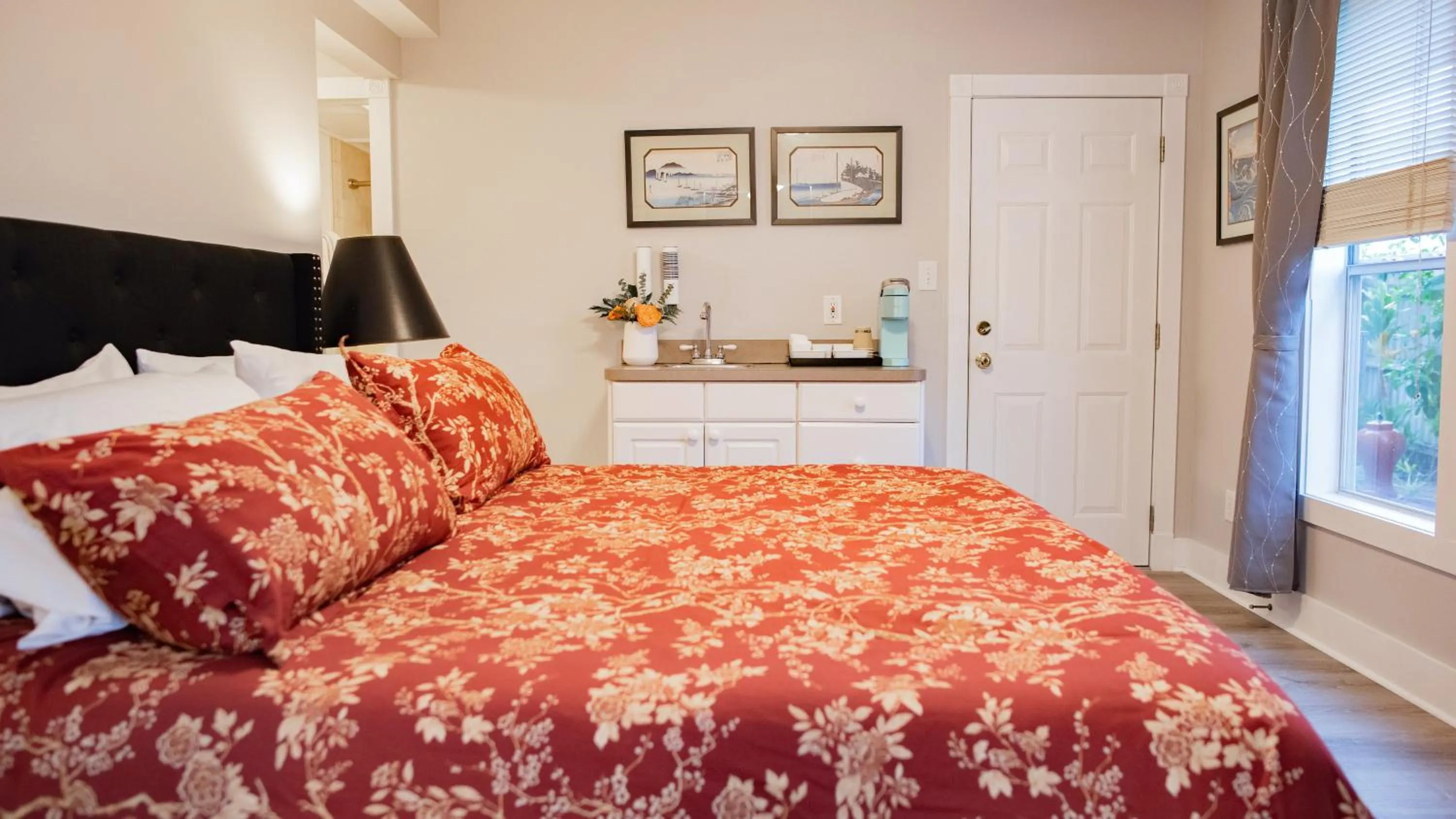 Bed in Meranova Guest Inn