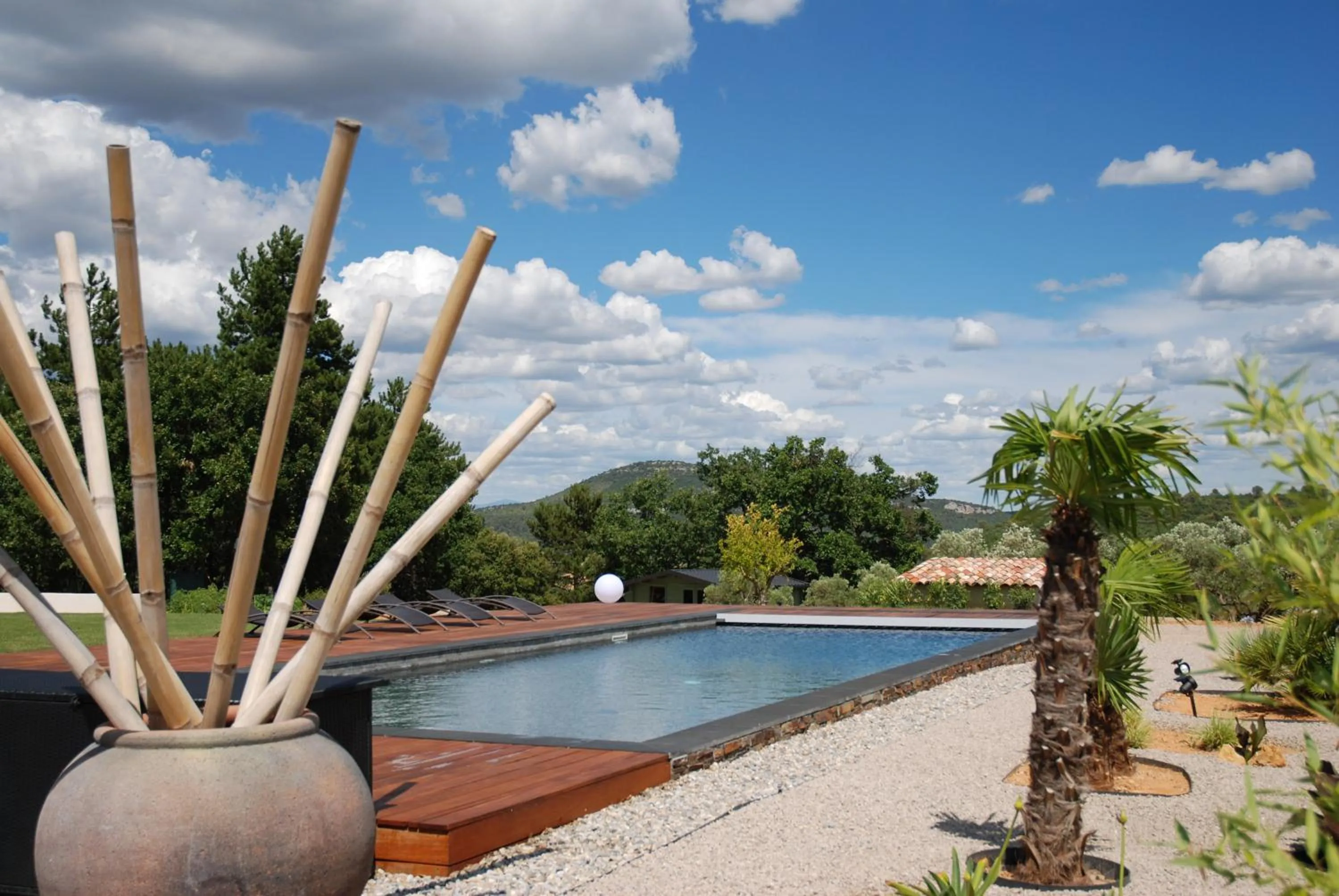 Swimming pool in Villa Otilia-Bed and Breakfast-Chambres d'hôtes en Provence