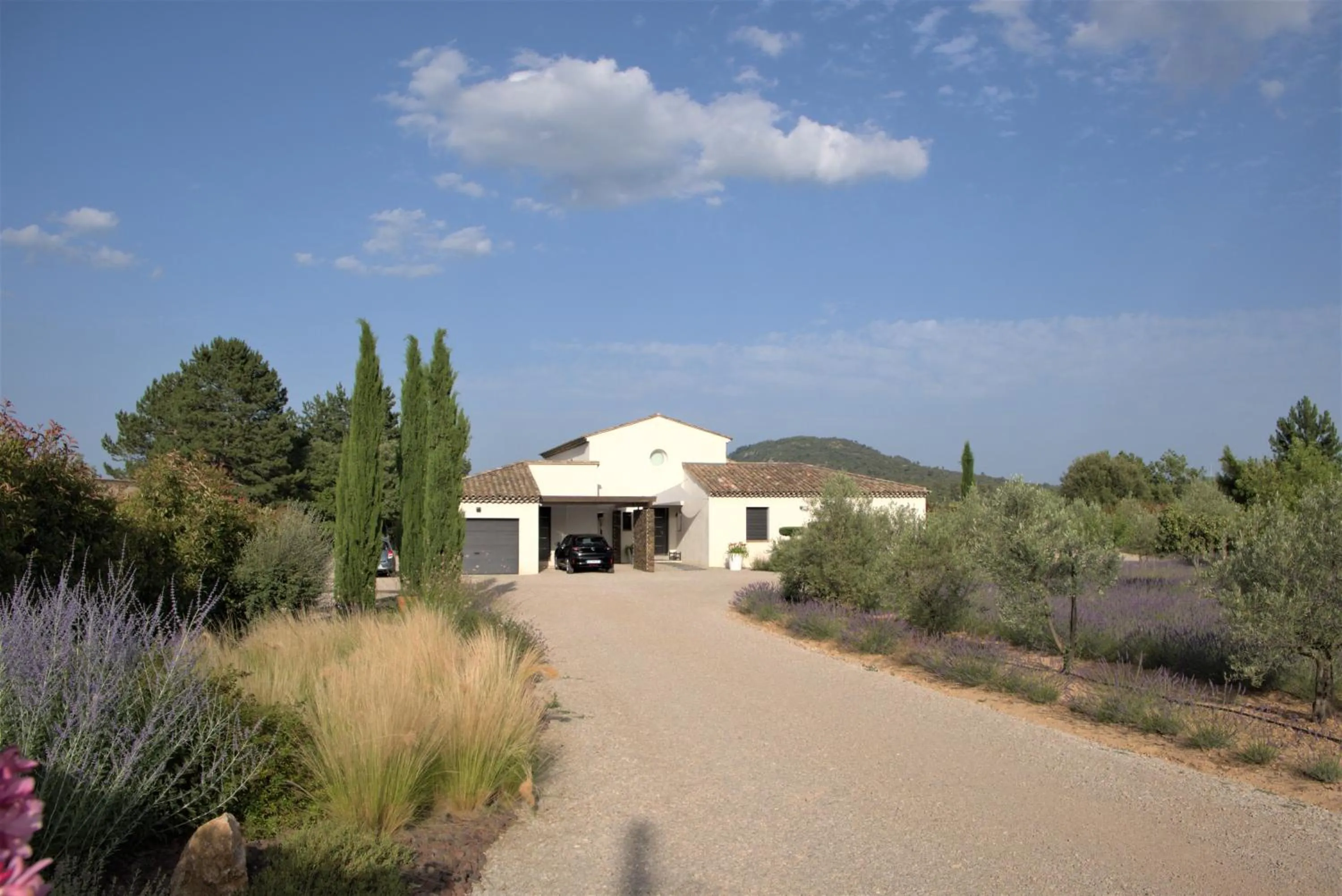 Property building in Villa Otilia-Bed and Breakfast-Chambres d'hôtes en Provence