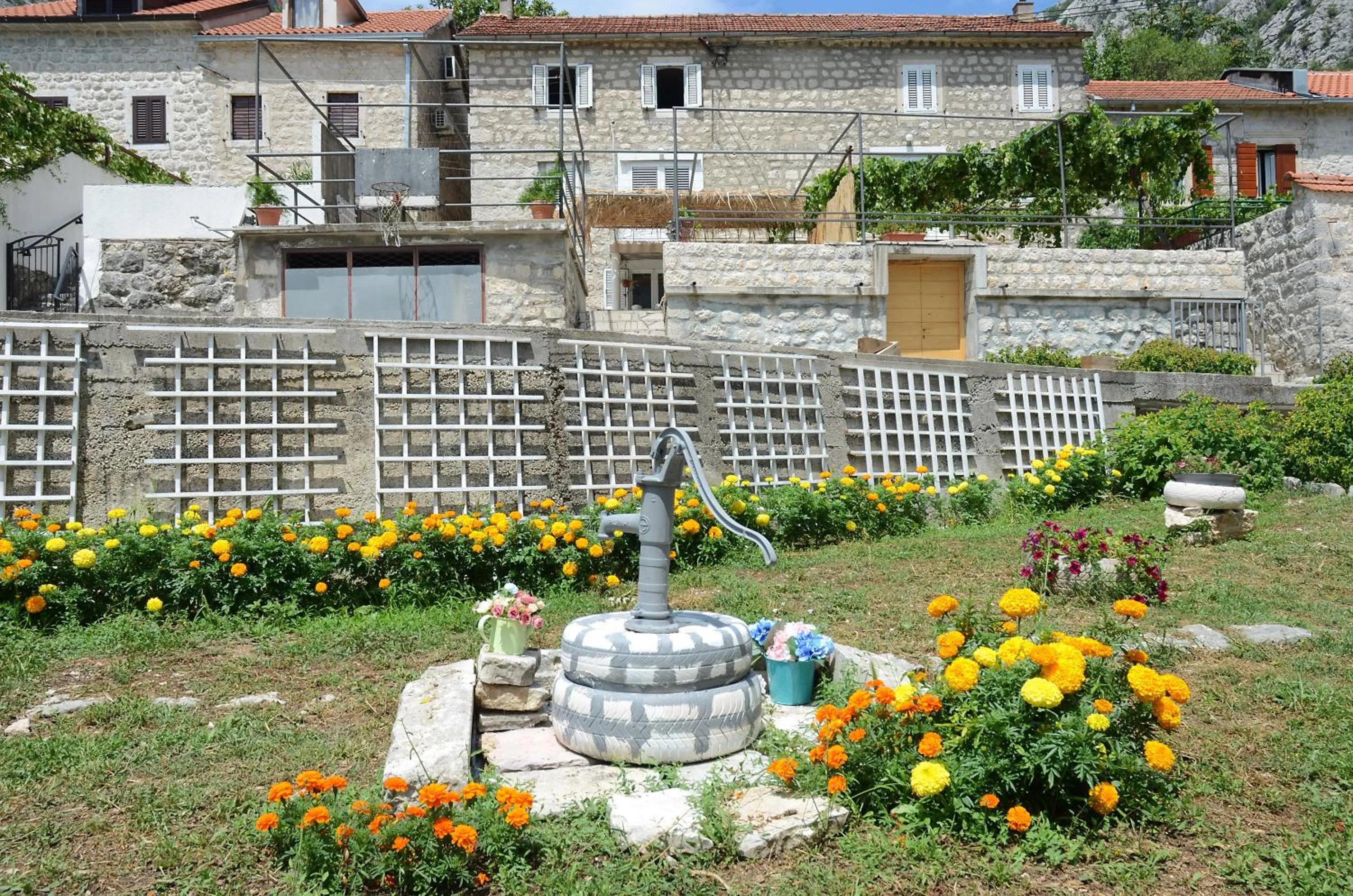 Garden in Stone House Dragutinovic