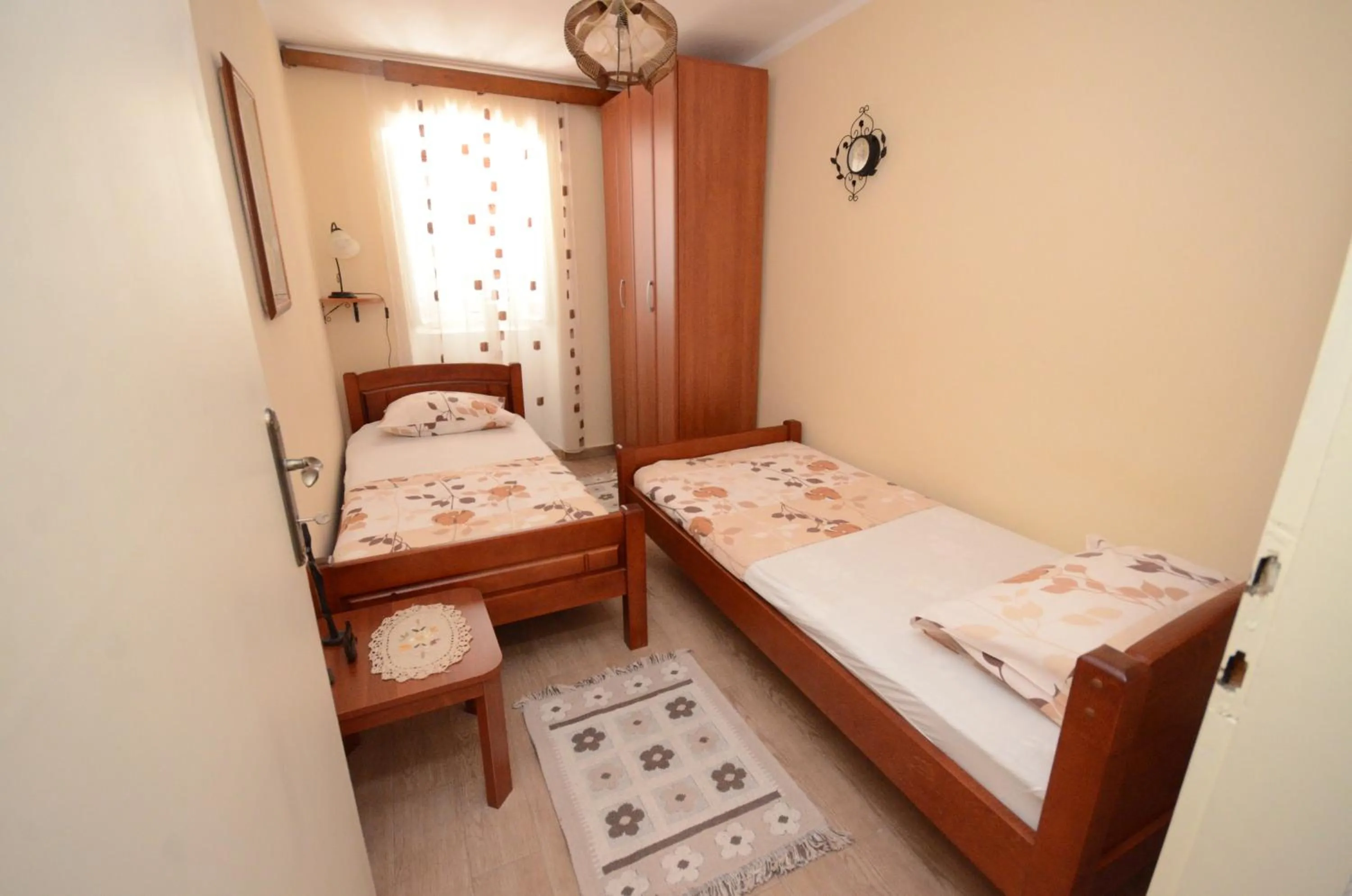 Photo of the whole room, Bed in Stone House Dragutinovic