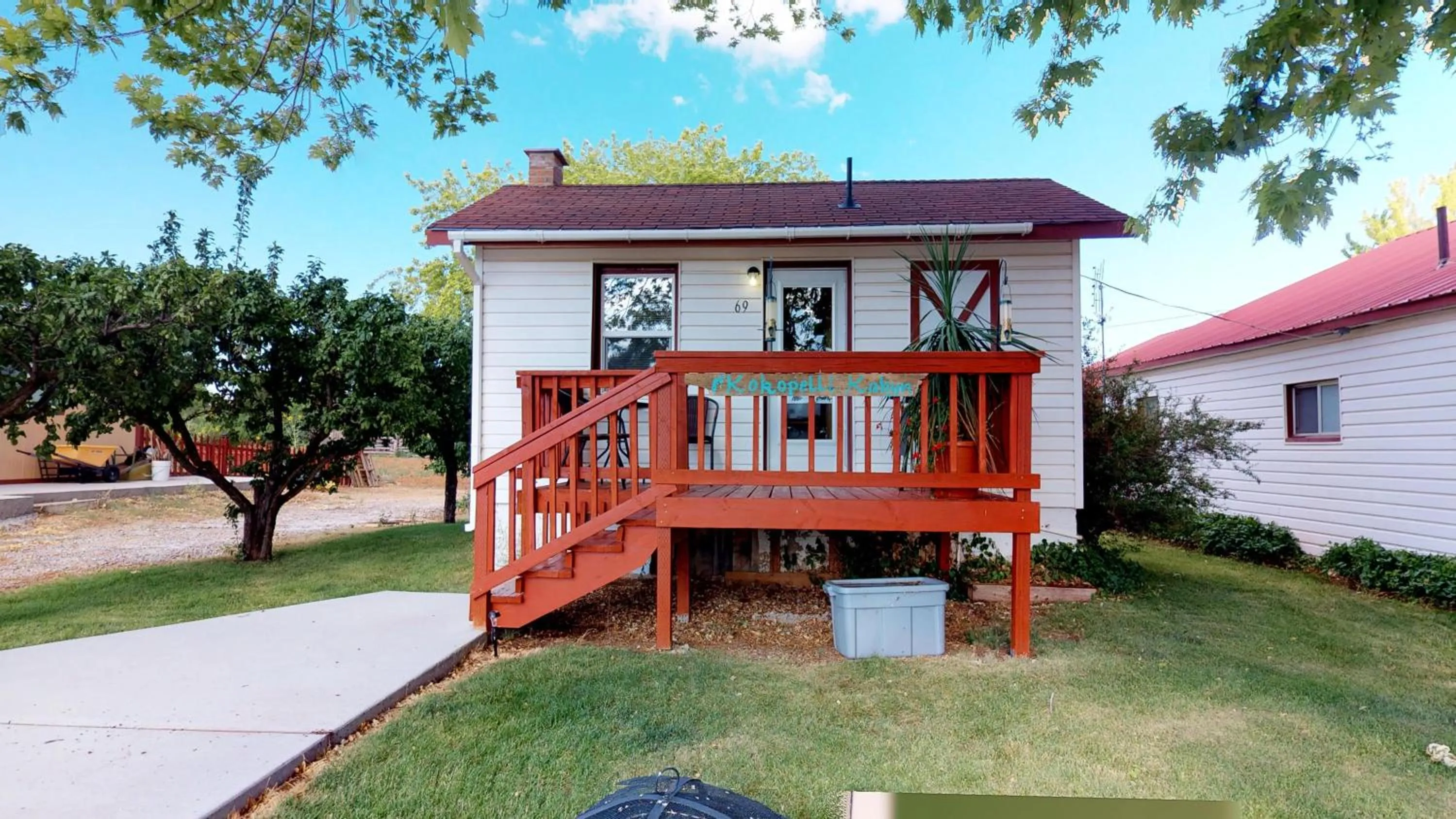 Facade/entrance in Hot Tub, Kokopelli Kabyn, Cute and Cozy!