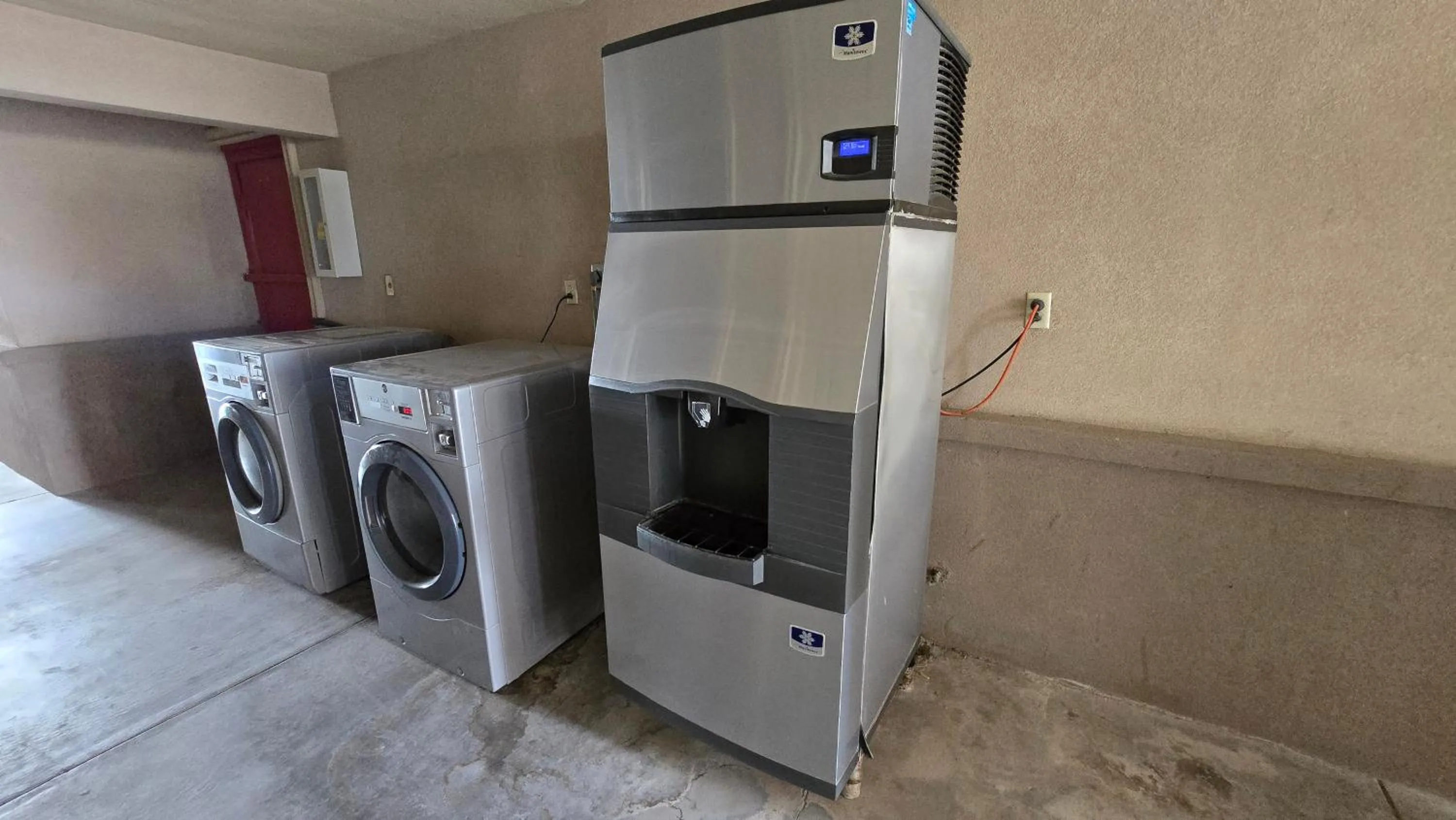 vending machine in Texan Inn and Suites Monahans