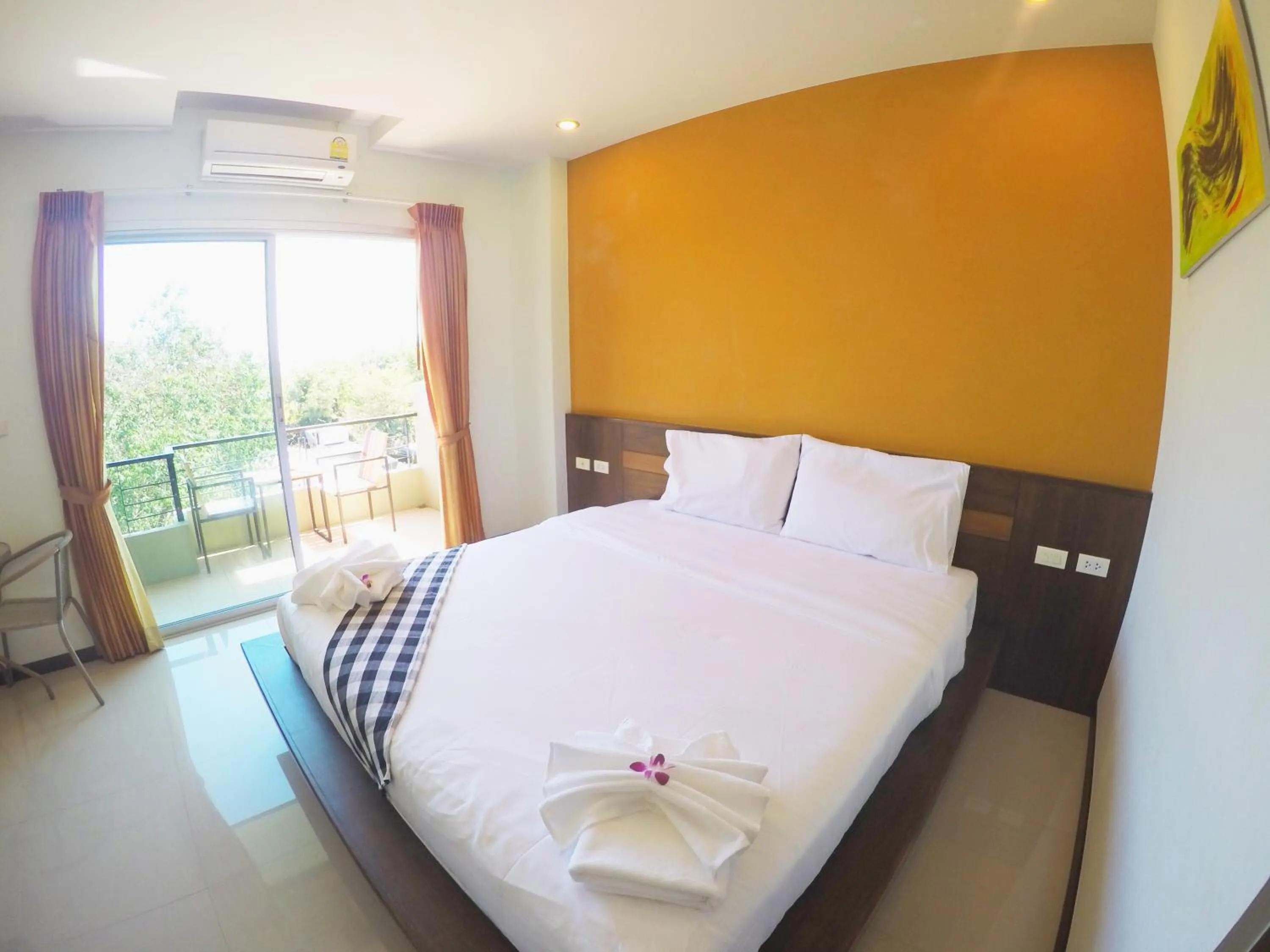 Bed in Benjamas Place