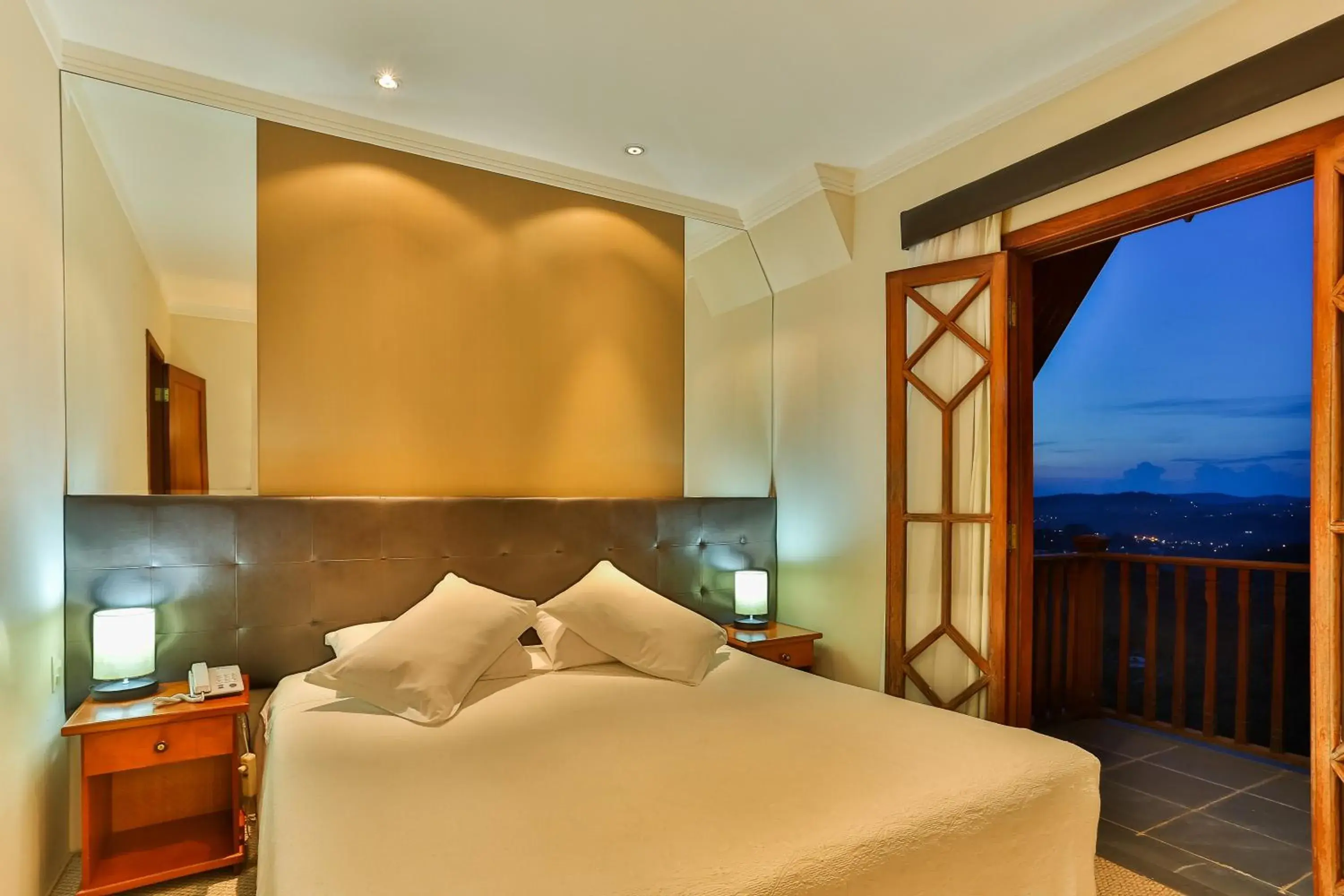 Suite with Mountain View in Hotel Home Green Home Suite with Mountain View in Hotel Home Green Home