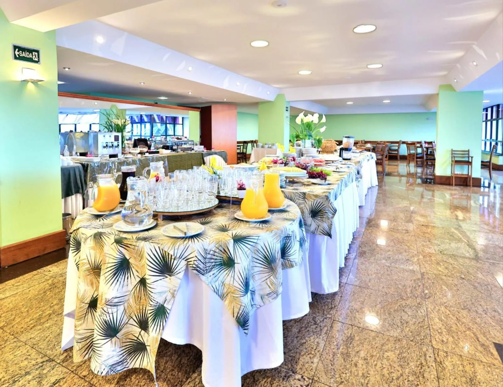 Restaurant/places to eat in Hotel Home Green Home