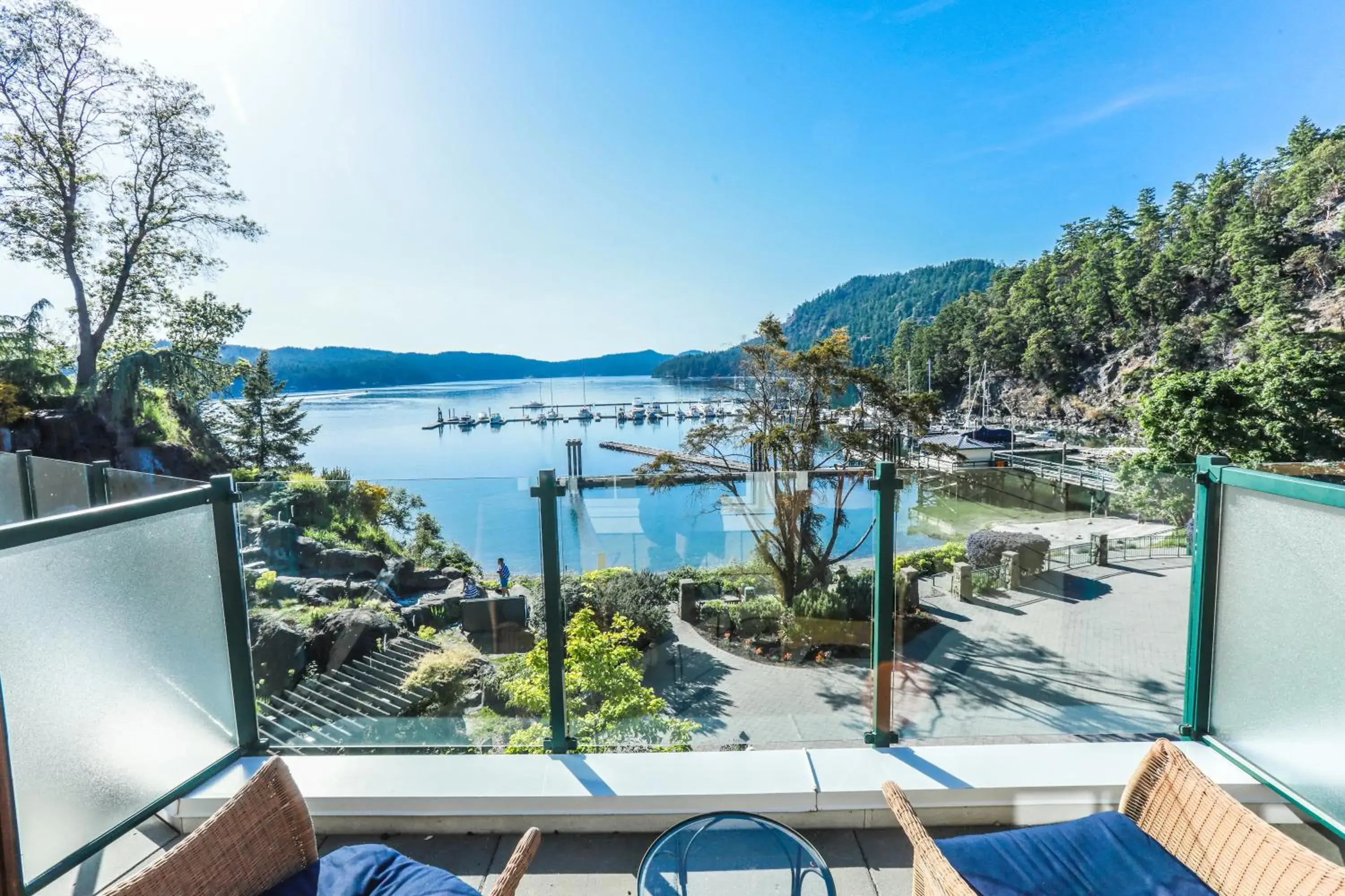 King Lodge Room in Poets Cove Resort & Spa King Lodge Room in Poets Cove Resort & Spa