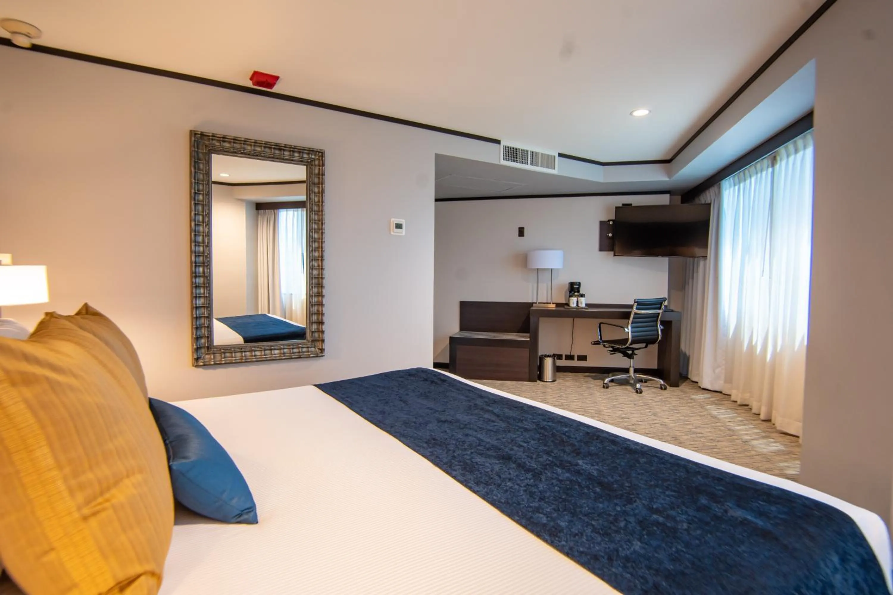 Photo of the whole room, Bed in Grand Hotel Tijuana