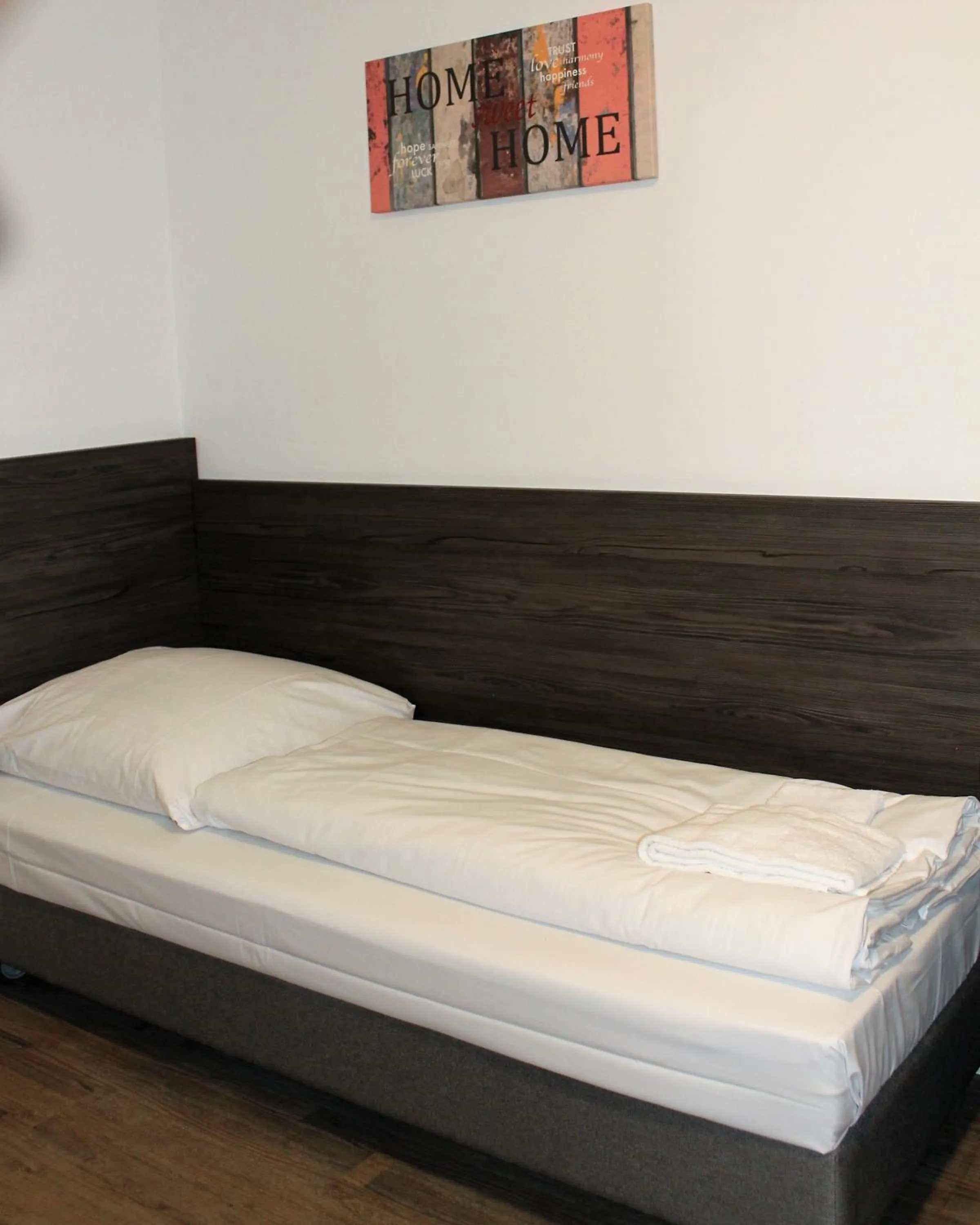 Bed in Pionier Hotel Hamburg Wandsbek