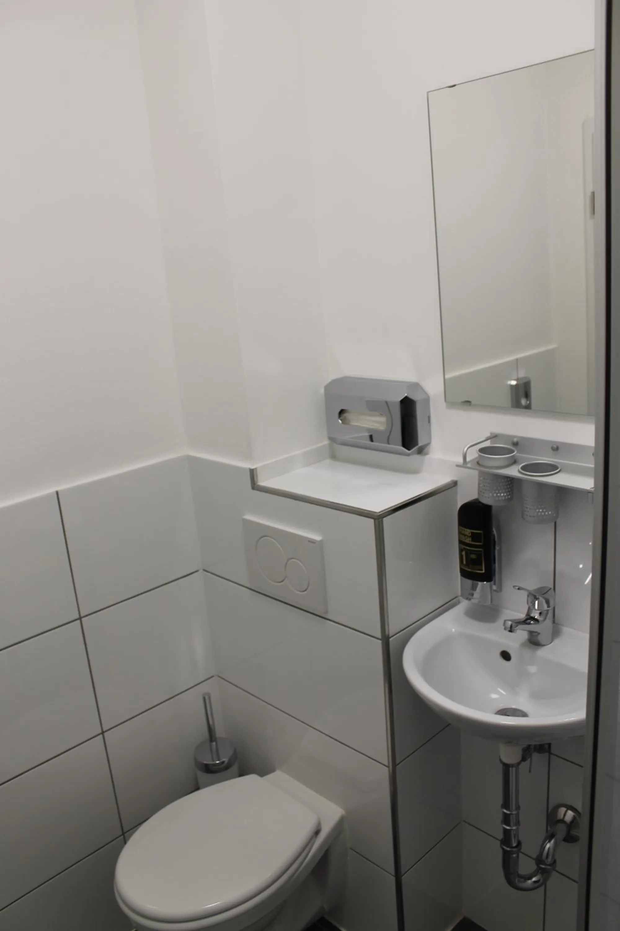 Bathroom in Pionier Hotel Hamburg Wandsbek