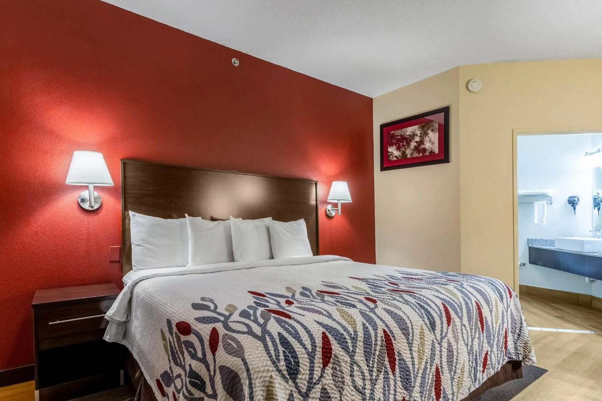 Photo of the whole room, Bed in Red Roof Inn Georgetown, IN - Louisville West